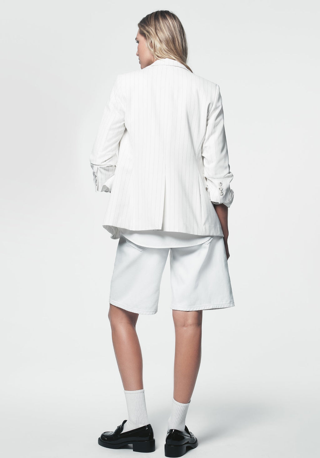 SINCHED SLEEVE ONE BUTTON BLAZER