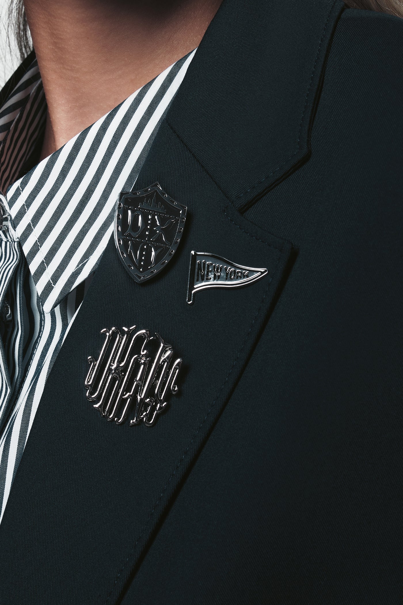 TWO BUTTON BLAZER