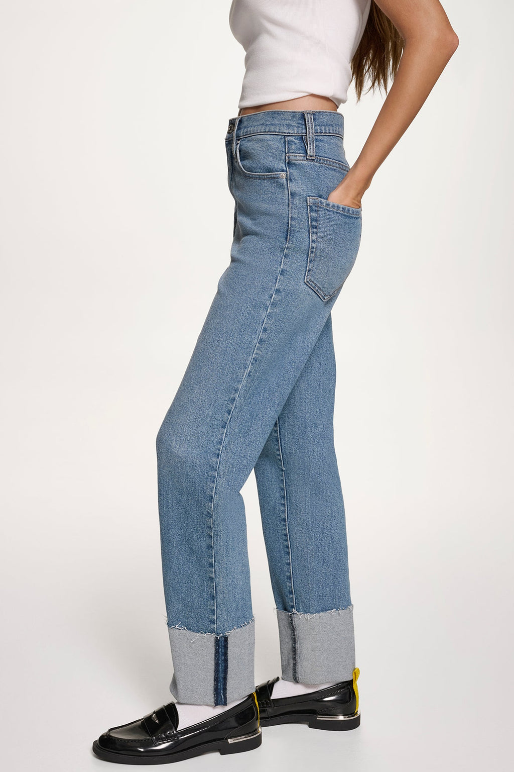HIGH-RISE RAW-EDGE CUFFED STRAIGHT LEG JEANS
