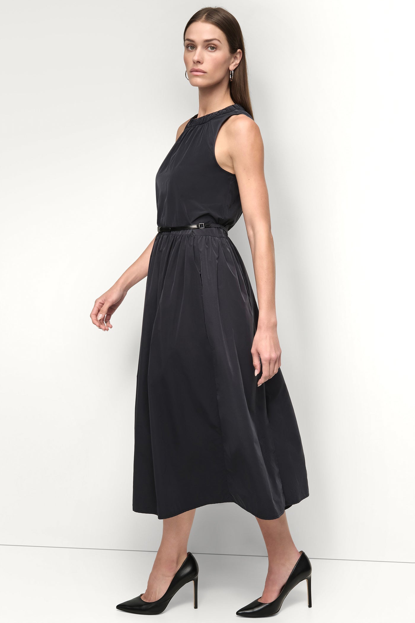 SLEEVELESS GATHERED MIDI A-LINE DRESS
