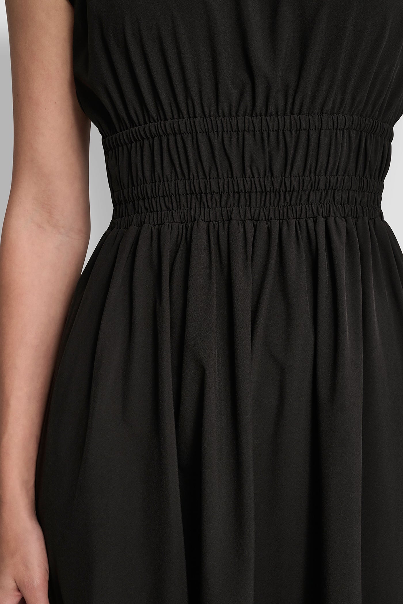 PUFF SLEEVE FIT & FLARE MIDI DRESS