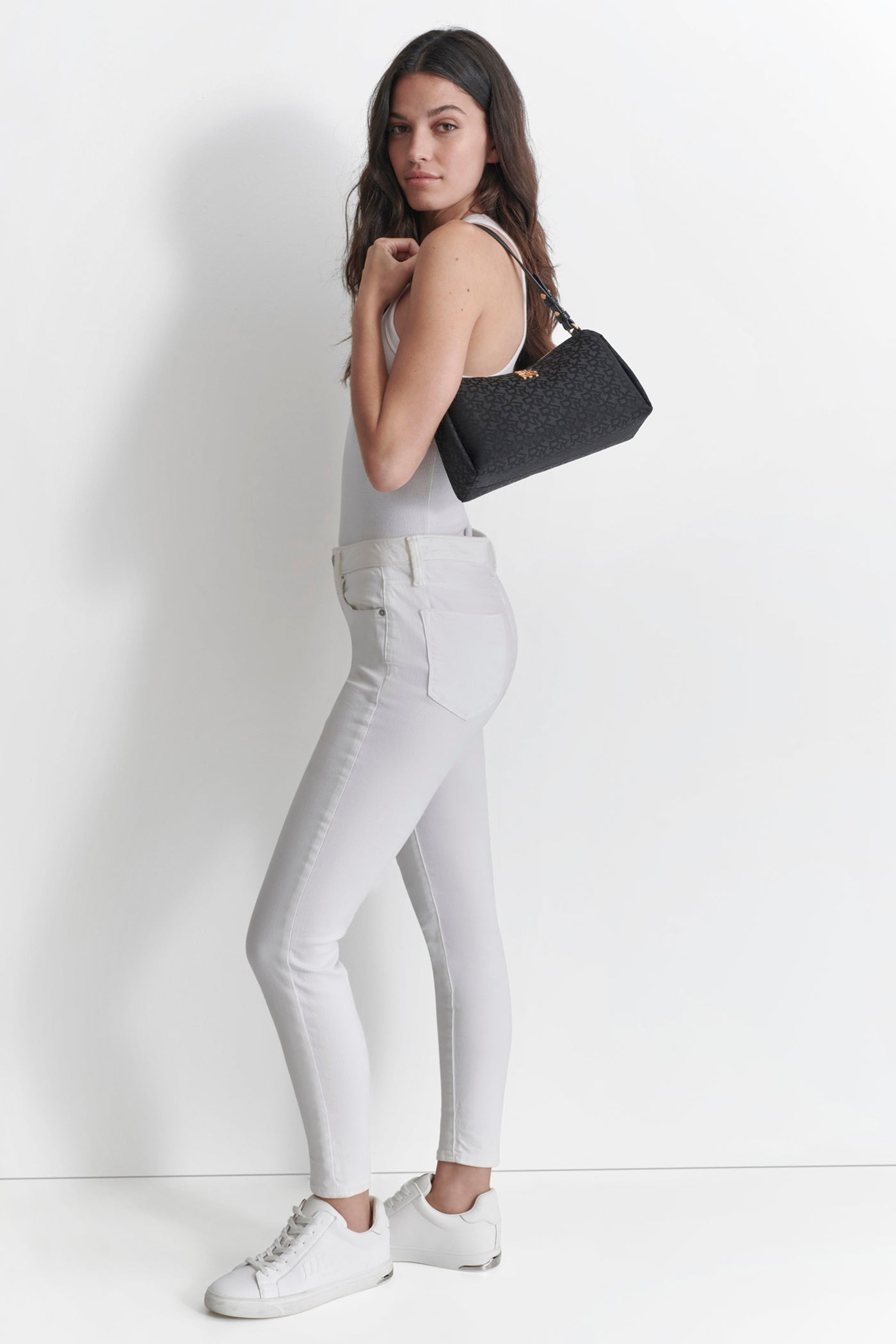 REMY LOGO SHOULDER BAG