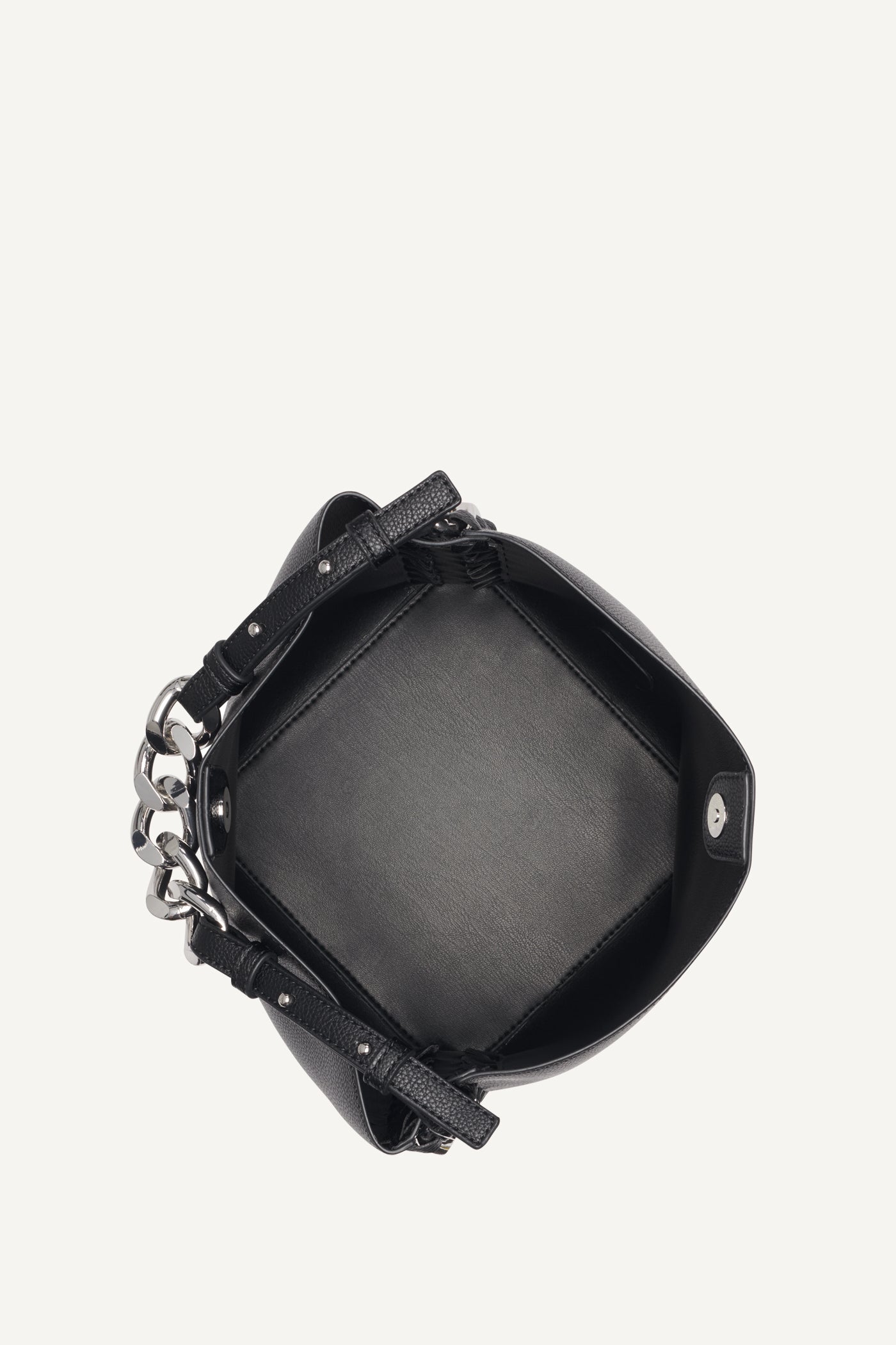 RIONA CHAIN BUCKET BAG