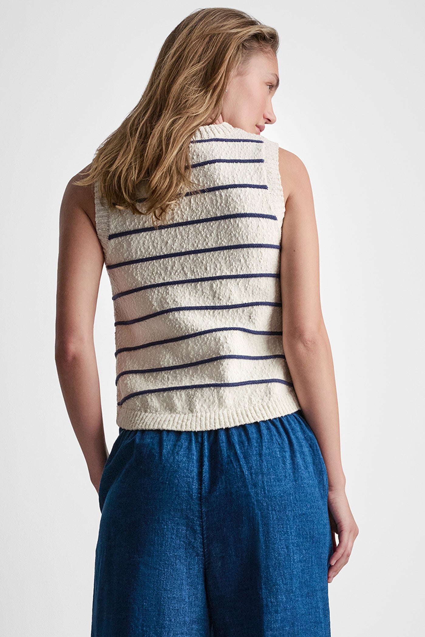 SLEEVELESS STRIPED SWEATER