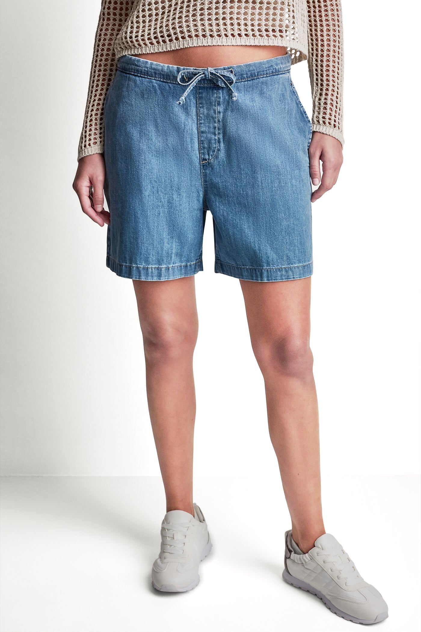 MID-RISE RELAXED DENIM SHORT WITH DRAWCORD