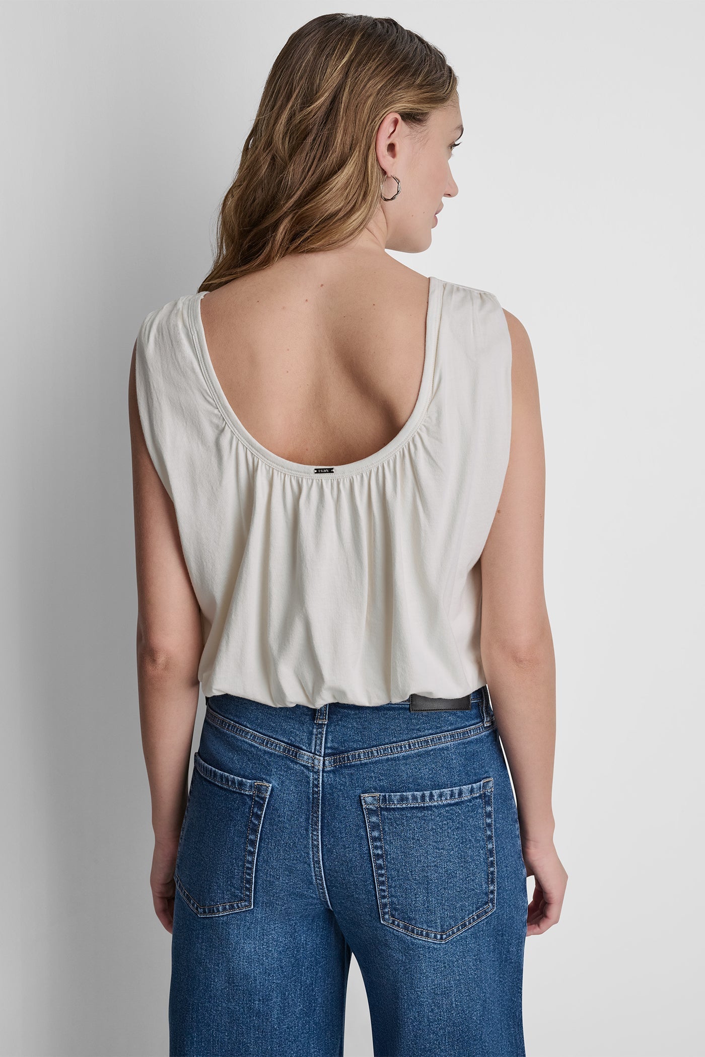 SLEEVELESS RUCHED TOP