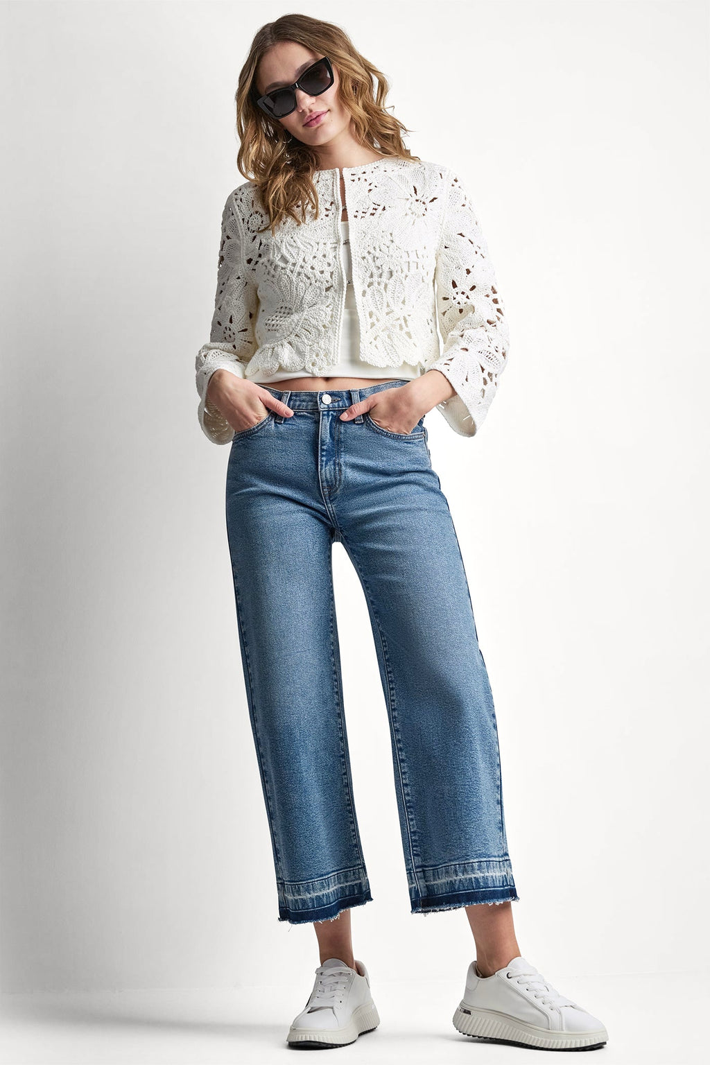 FLORAL CROCHET CARDIGAN WITH SCALLOP HEM
