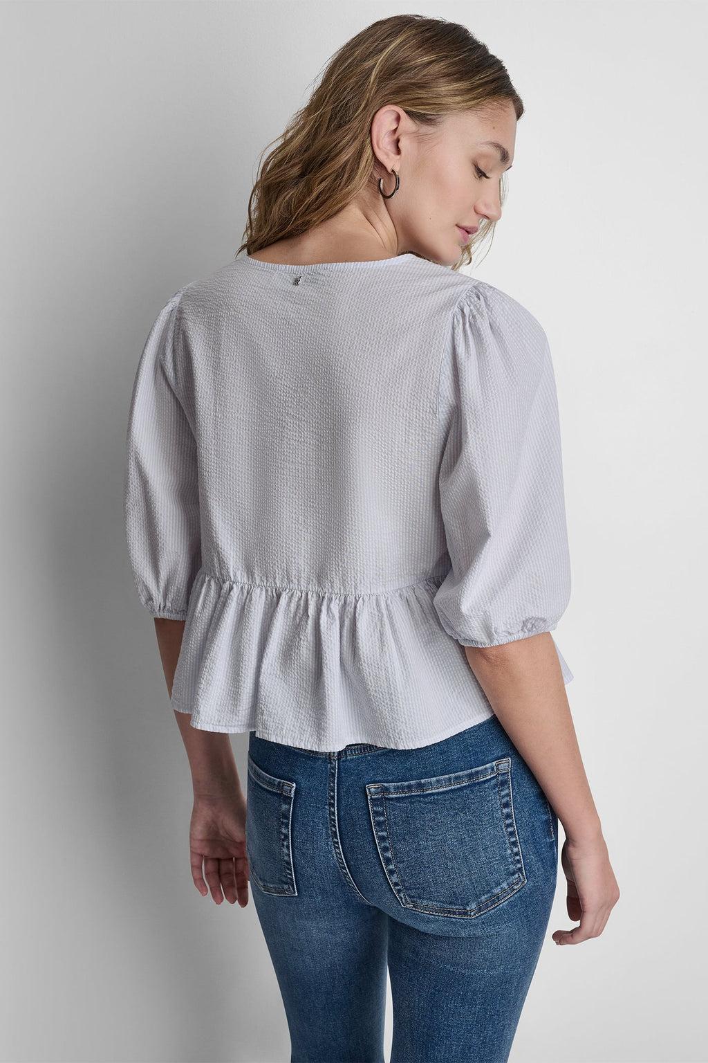 PUFF SLEEVE V-NECK SHIRT