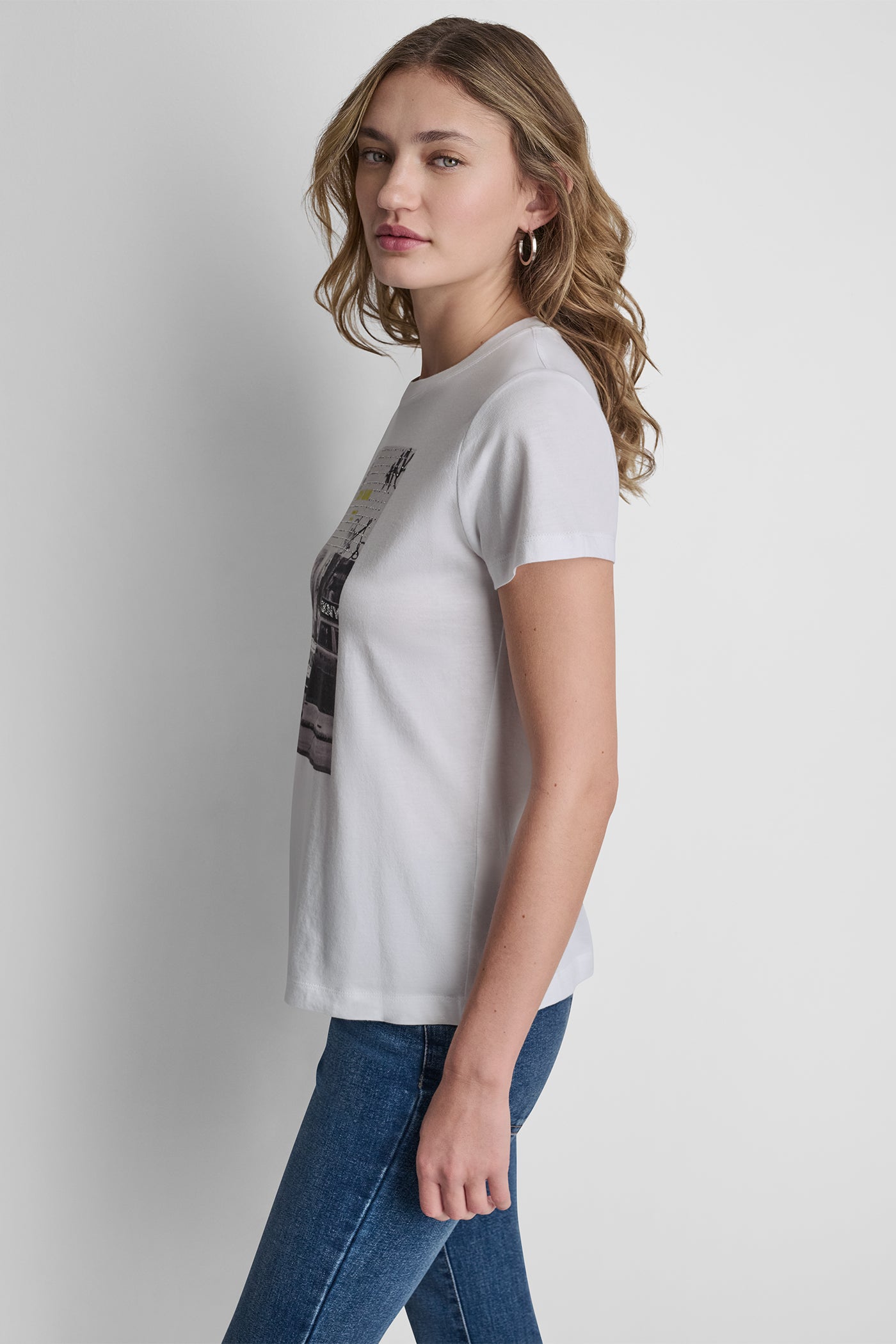 DKNY PHOTOREAL LOGO CREW NECK TEE