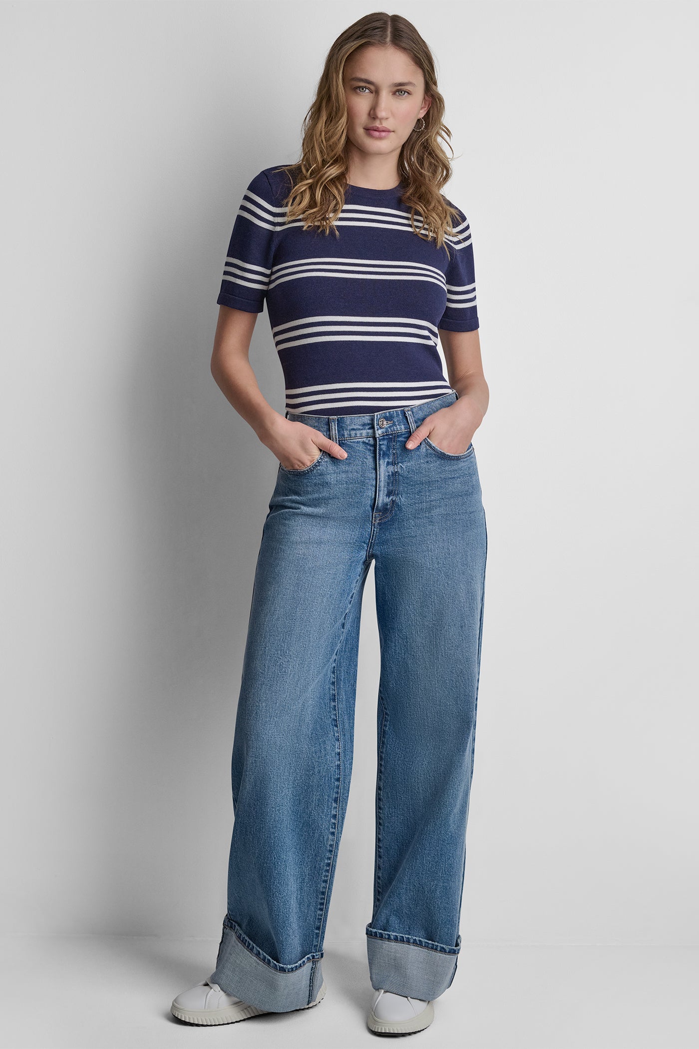 HIGH-RISE CUFFED WIDE LEG