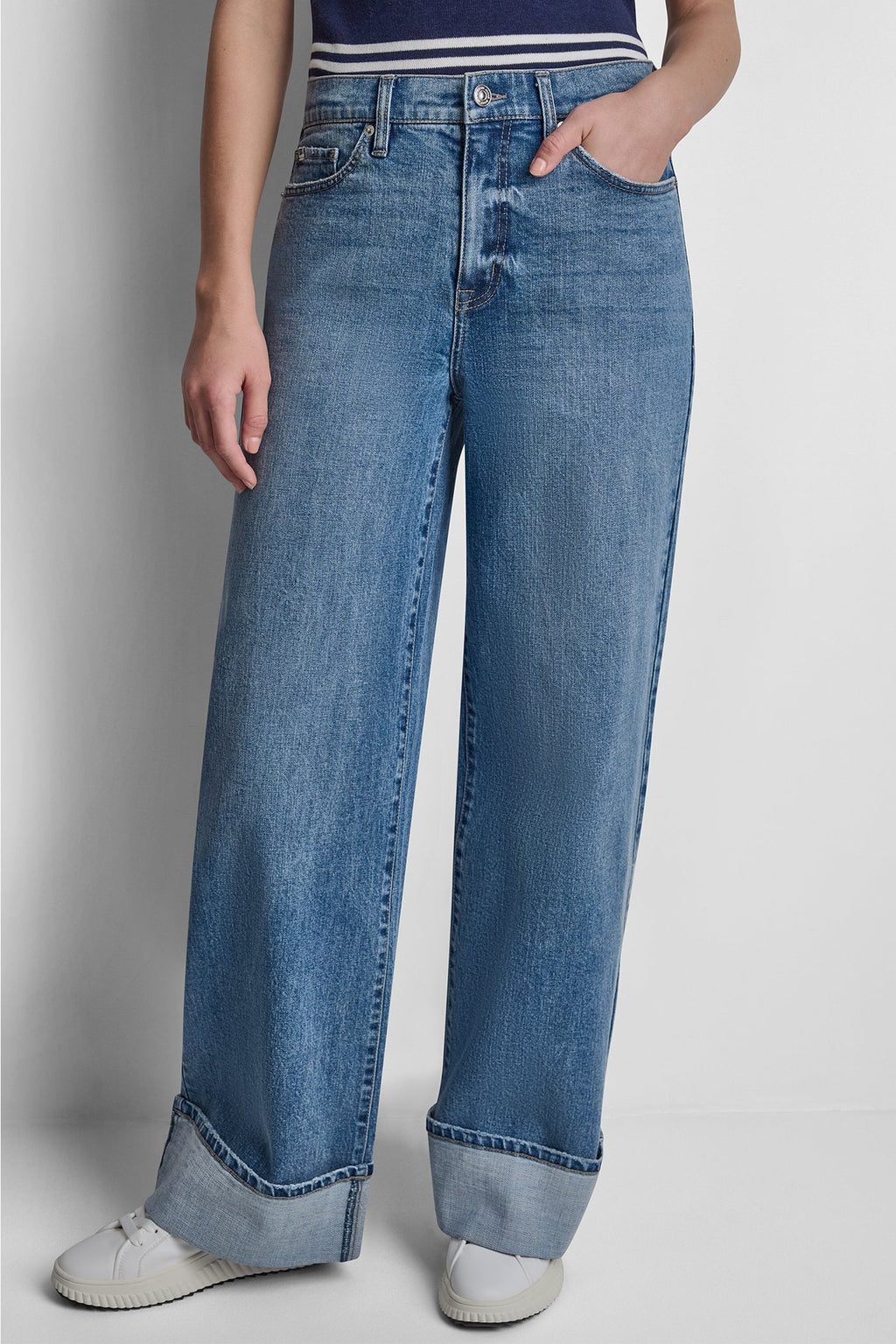 HIGH-RISE CUFFED WIDE LEG