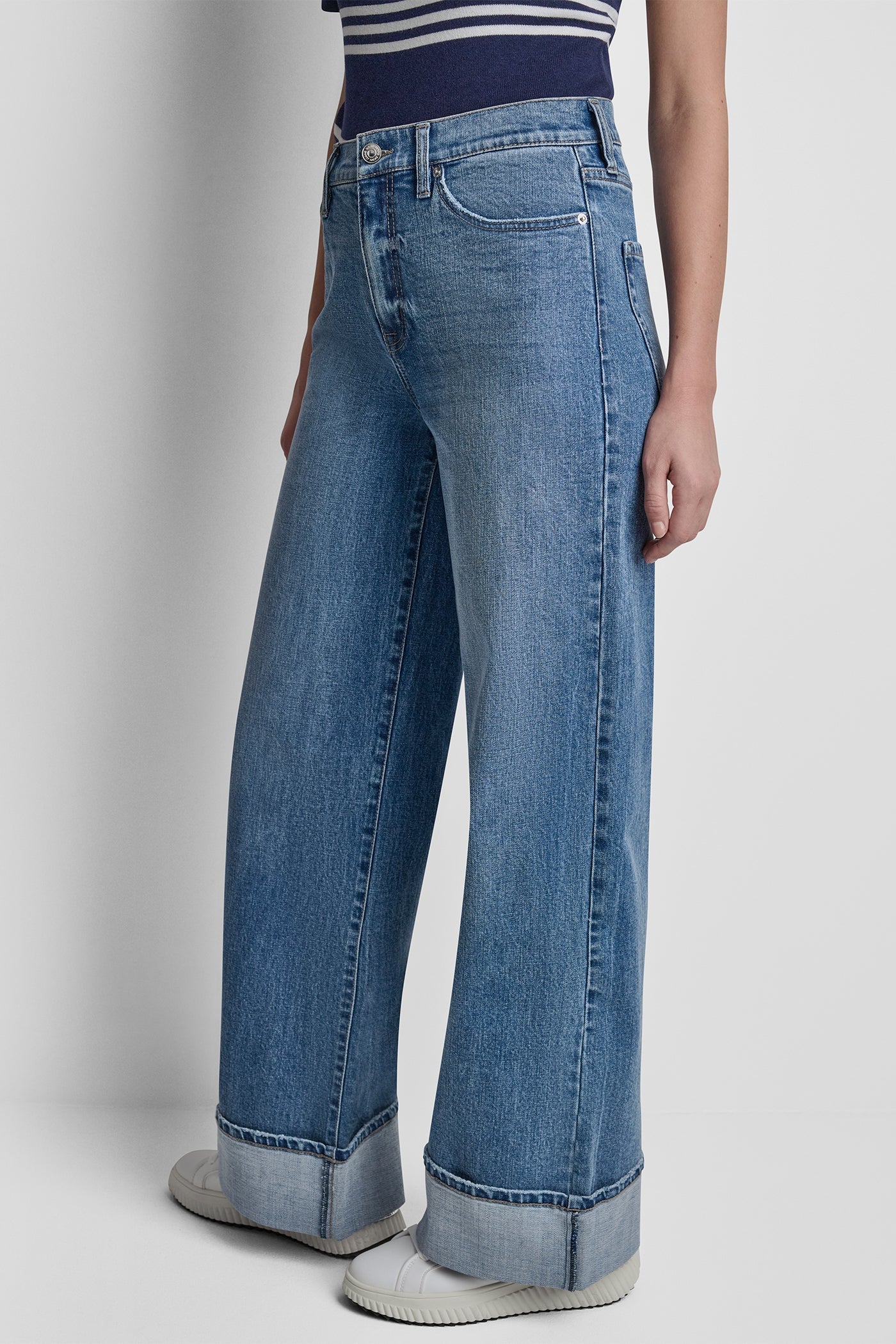 HIGH-RISE CUFFED WIDE LEG