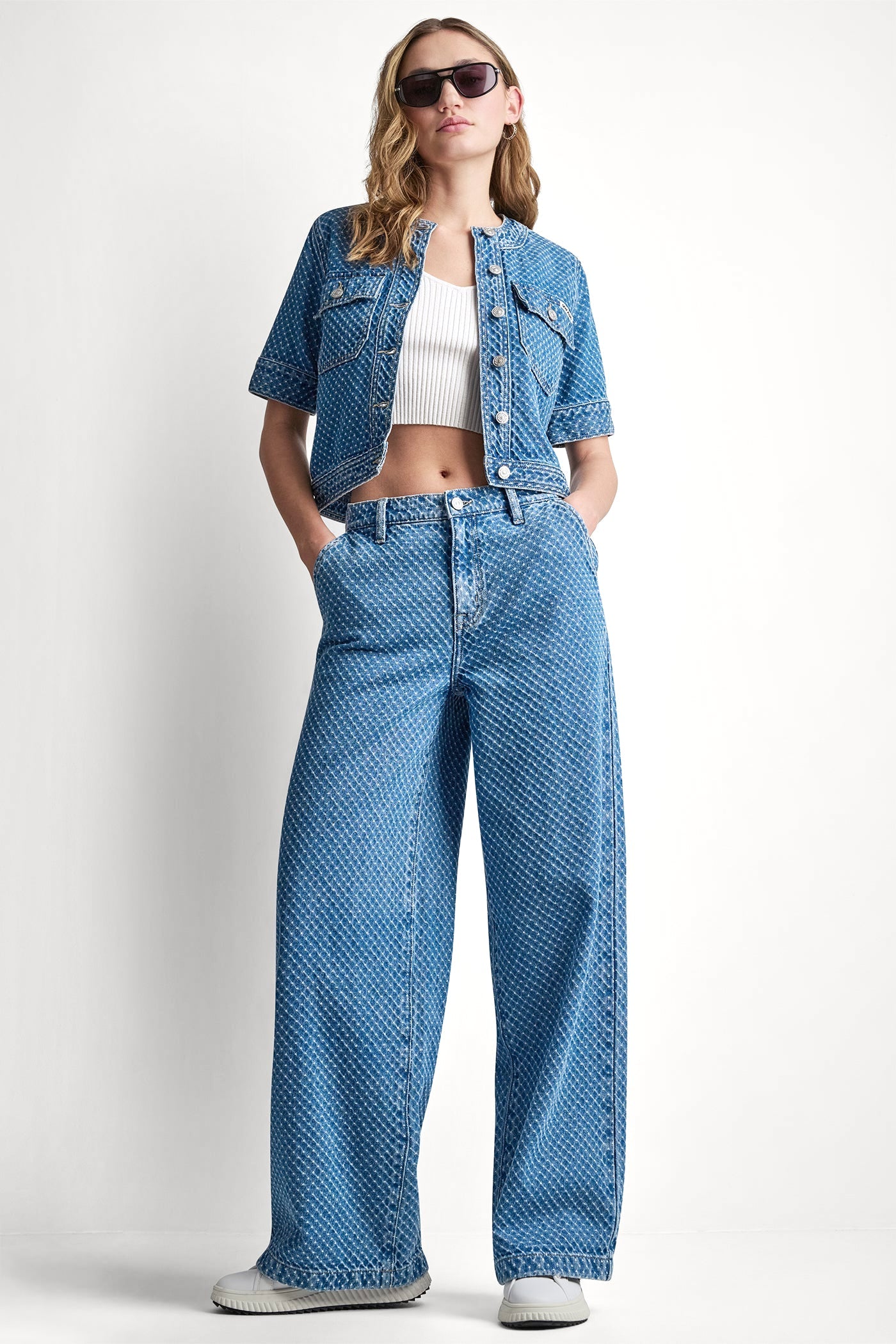 MID-RISE WIDE LEG WITH SLASH POCKETS