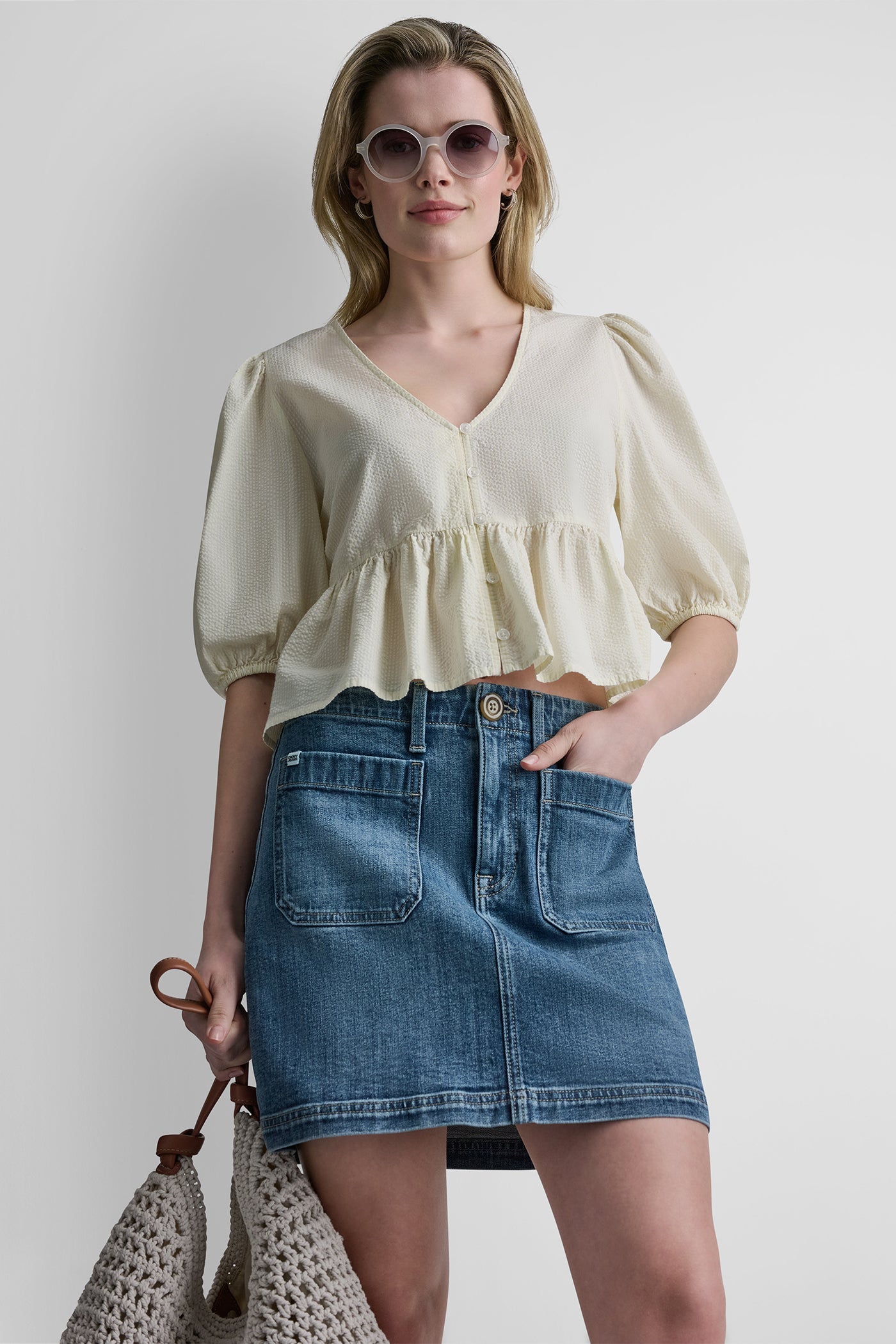 PUFF SLEEVE V-NECK SHIRT