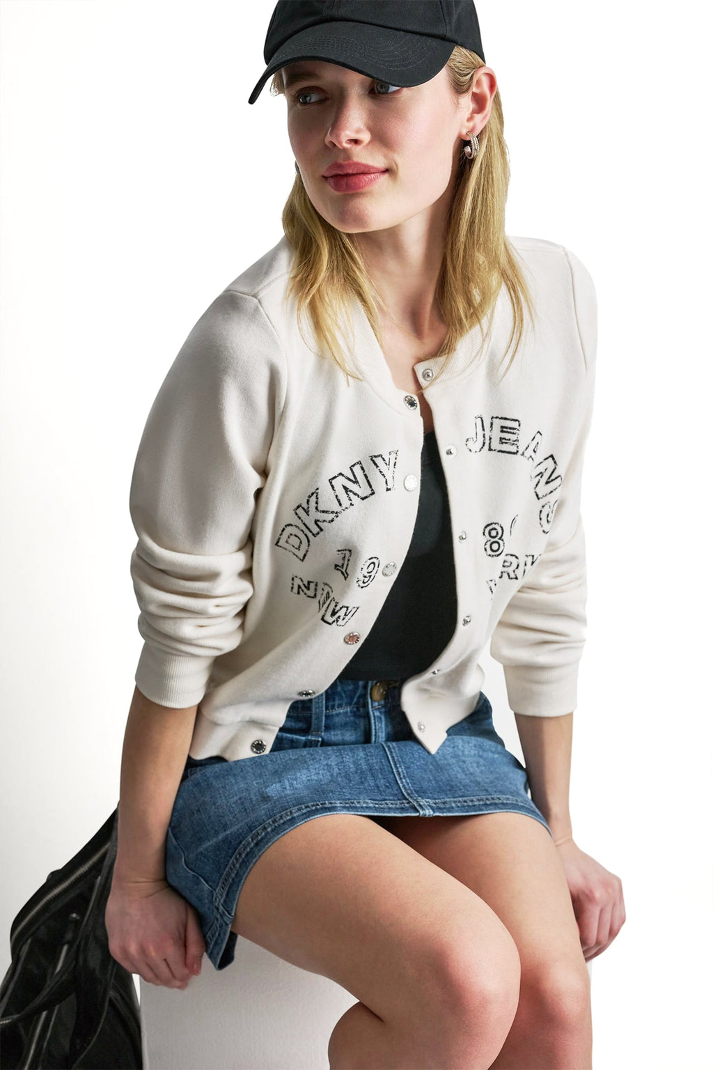 BUTTON FRONT SHRUNKEN LOGO JACKET