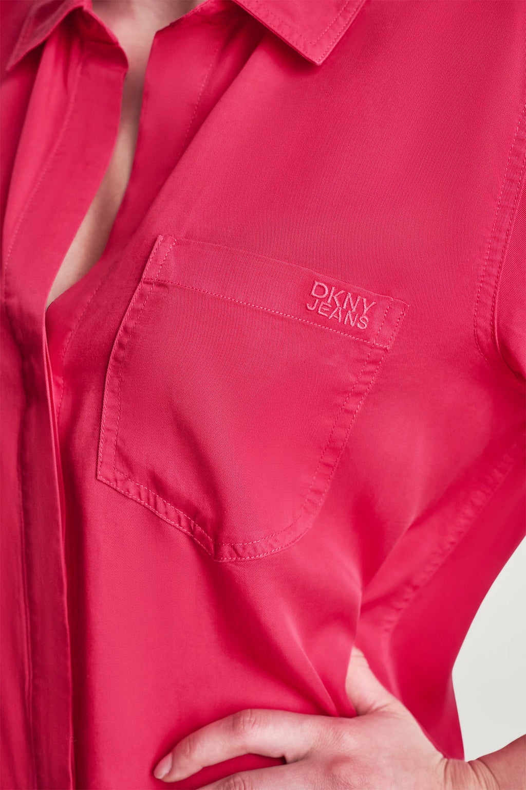 GARMENT DYE SPLIT BACK SHIRT