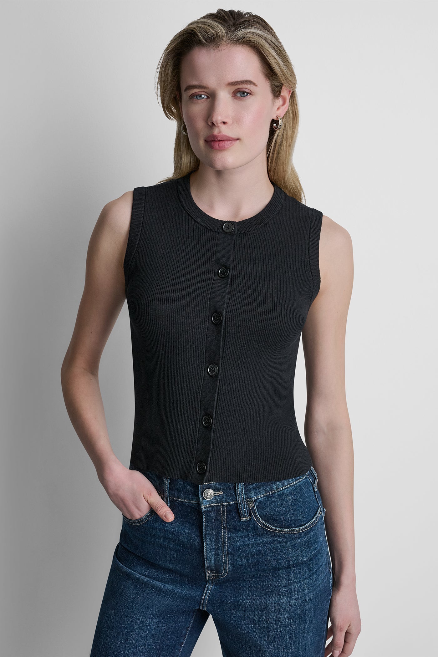 CROPPED SLEEVELESS LOGO TRIM SWEATER
