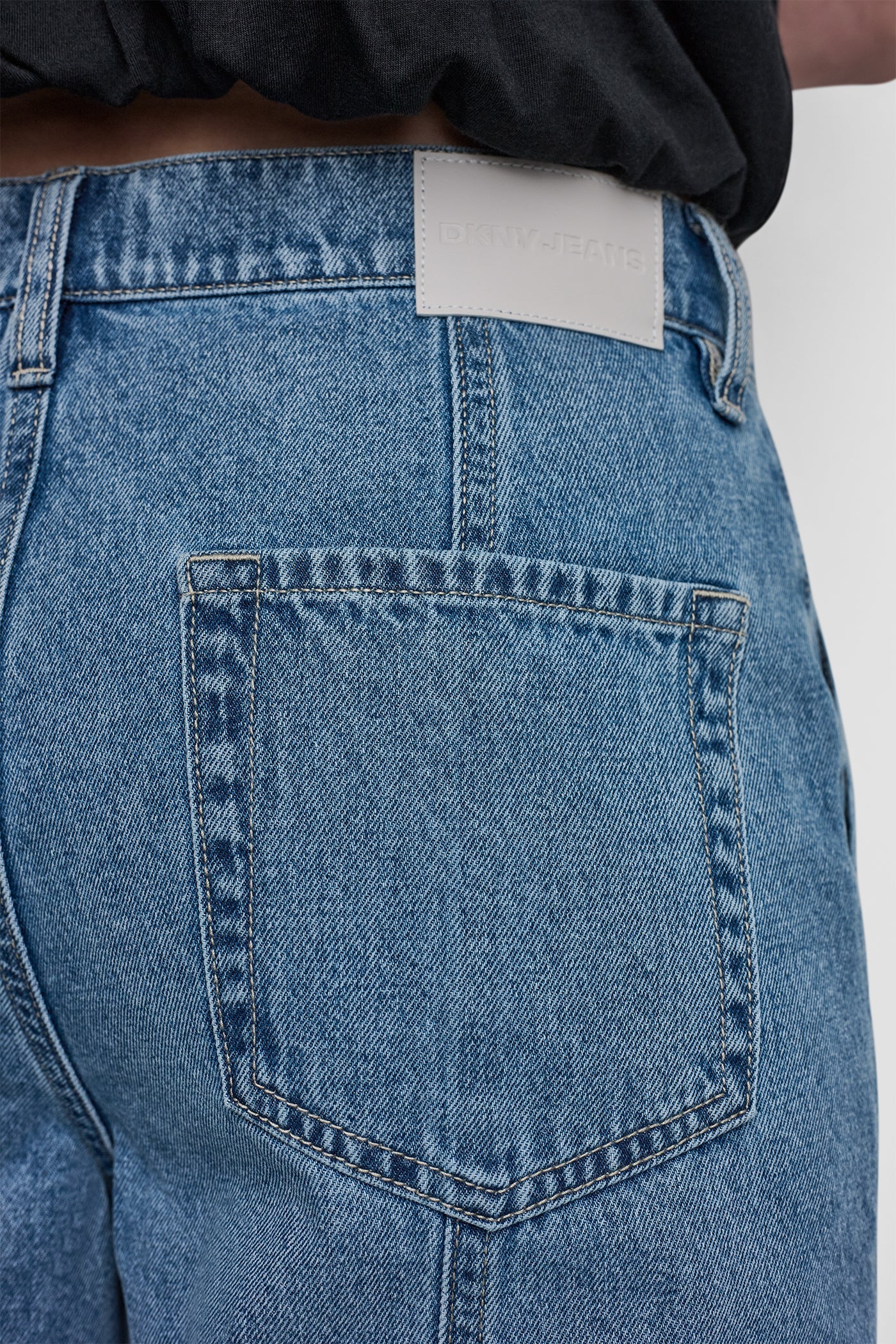 HIGH-RISE WIDE-LEG UTILITY ANKLE JEAN