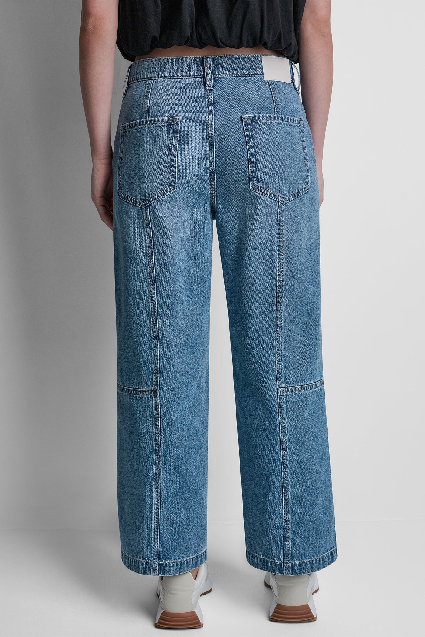 HIGH-RISE WIDE-LEG UTILITY ANKLE JEAN