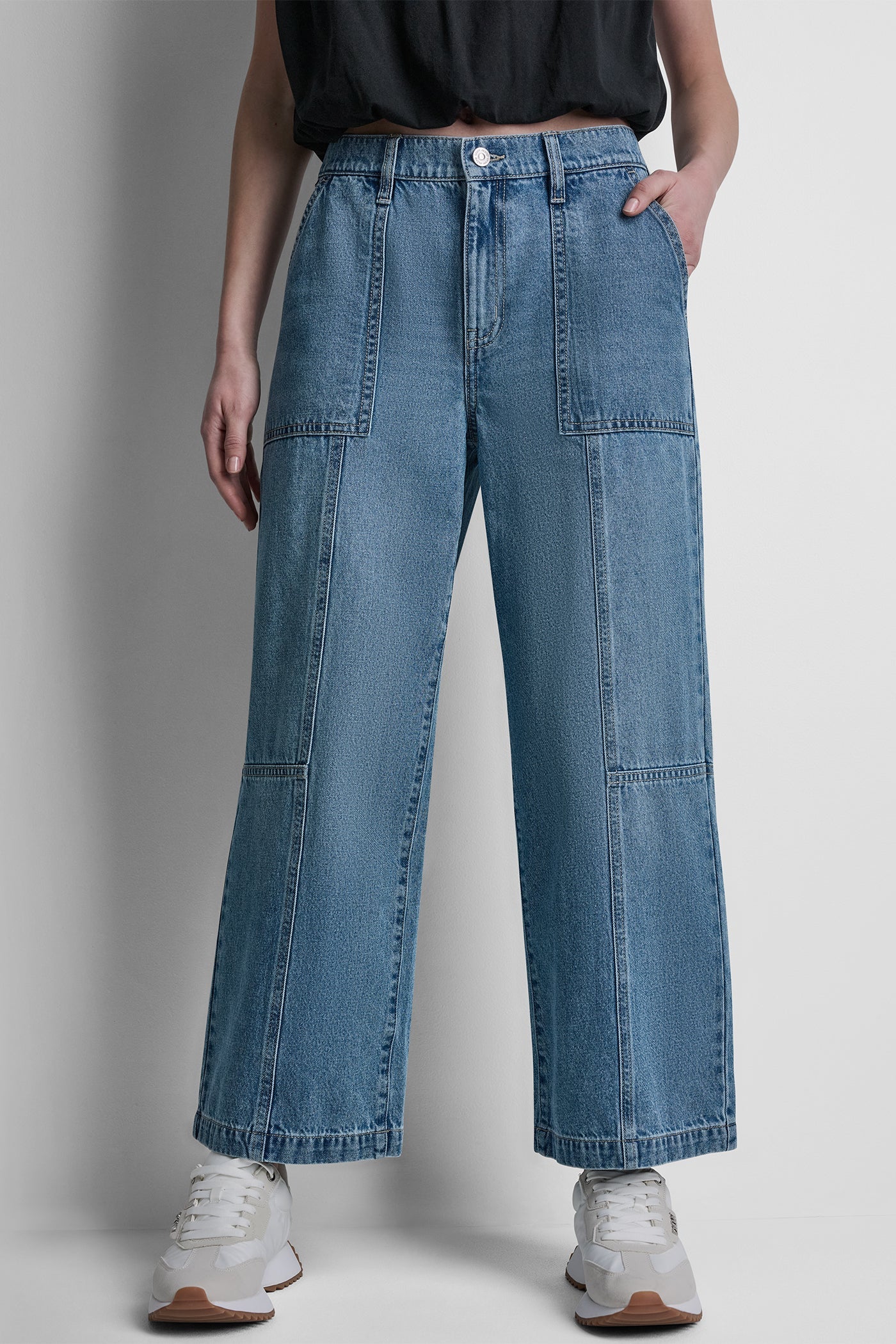 HIGH-RISE WIDE-LEG UTILITY ANKLE JEAN