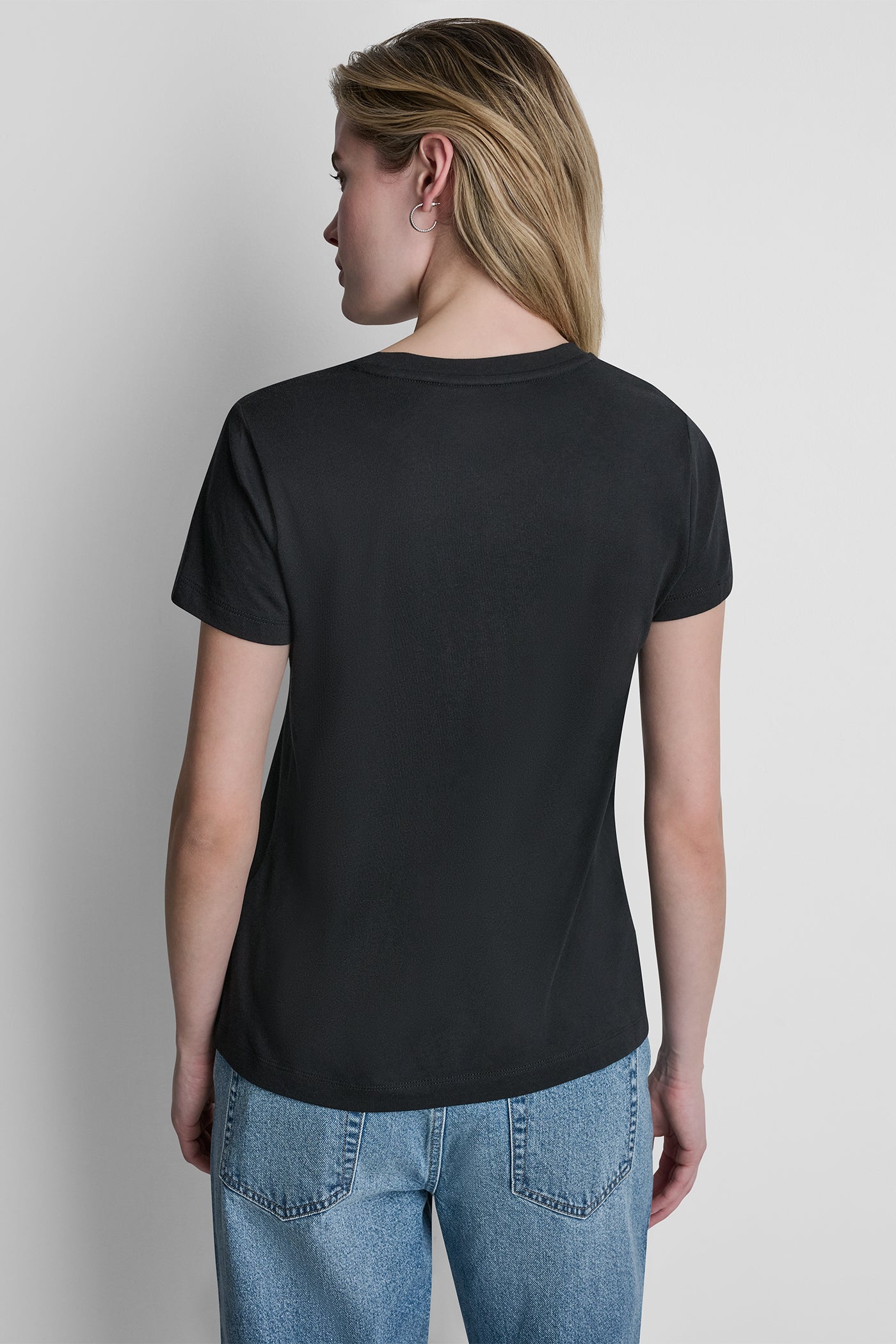 NEWSPRINT DKNY STACKED LOGO TEE