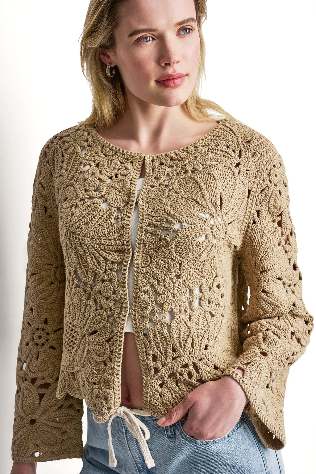 FLORAL CROCHET CARDIGAN WITH SCALLOP HEM