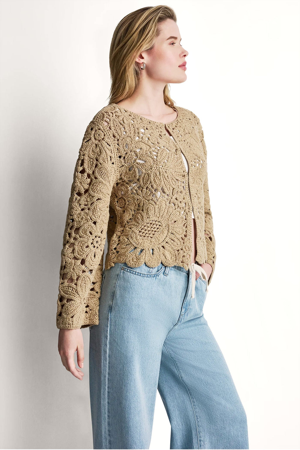 FLORAL CROCHET CARDIGAN WITH SCALLOP HEM