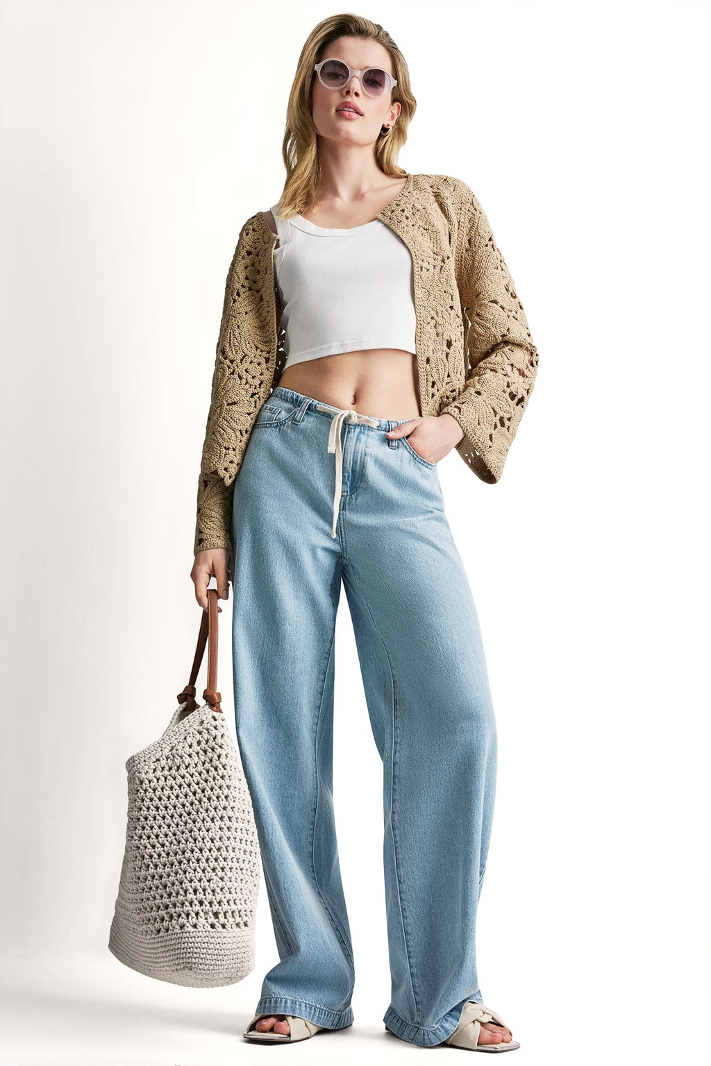 FLORAL CROCHET CARDIGAN WITH SCALLOP HEM
