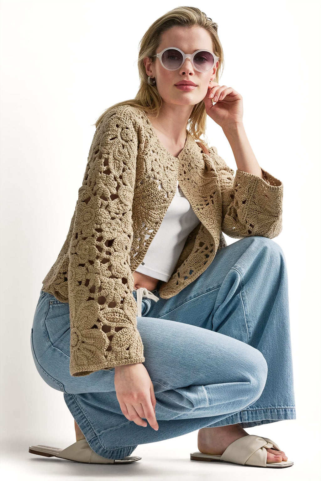 FLORAL CROCHET CARDIGAN WITH SCALLOP HEM