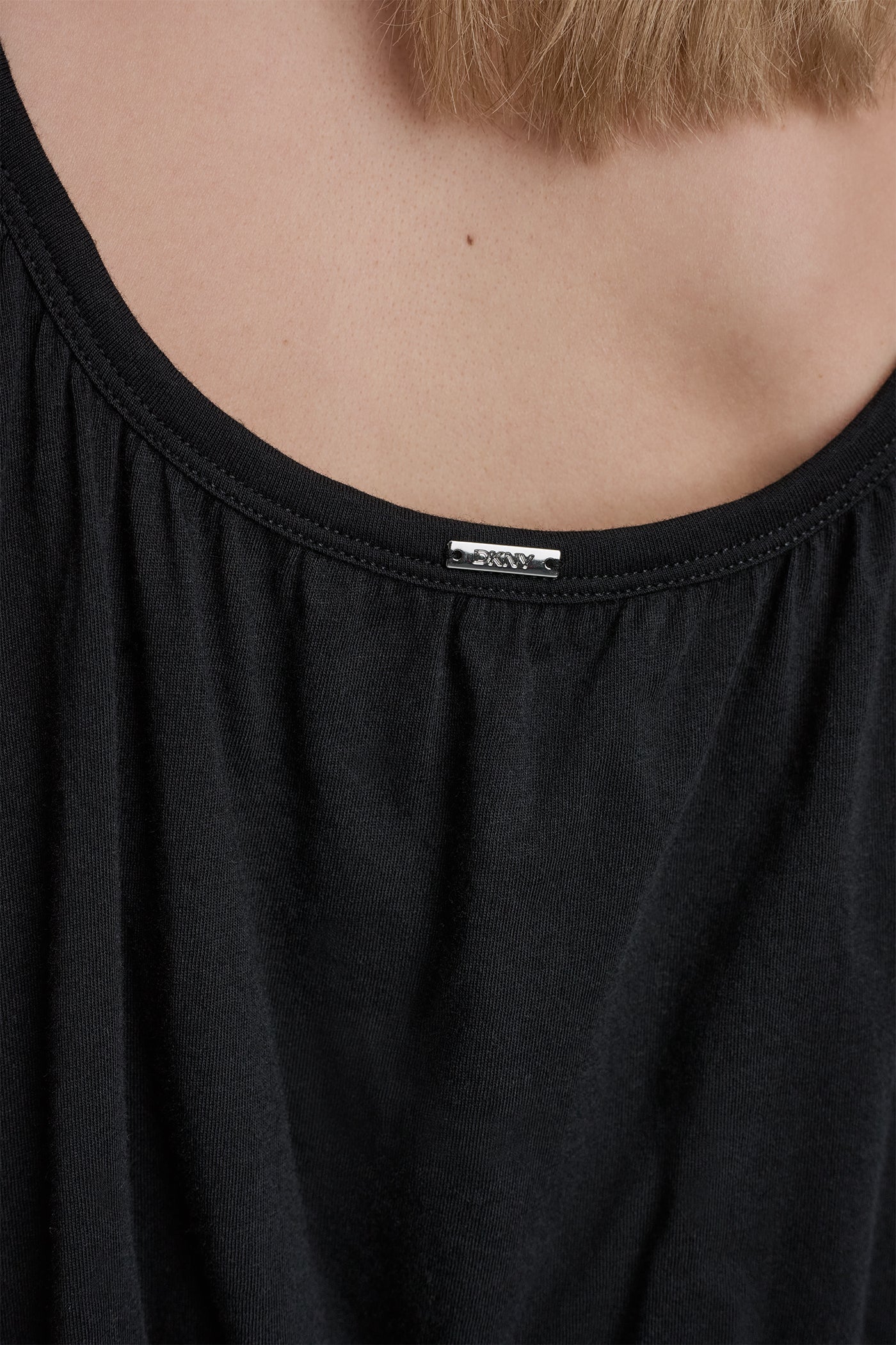 SLEEVELESS RUCHED TOP