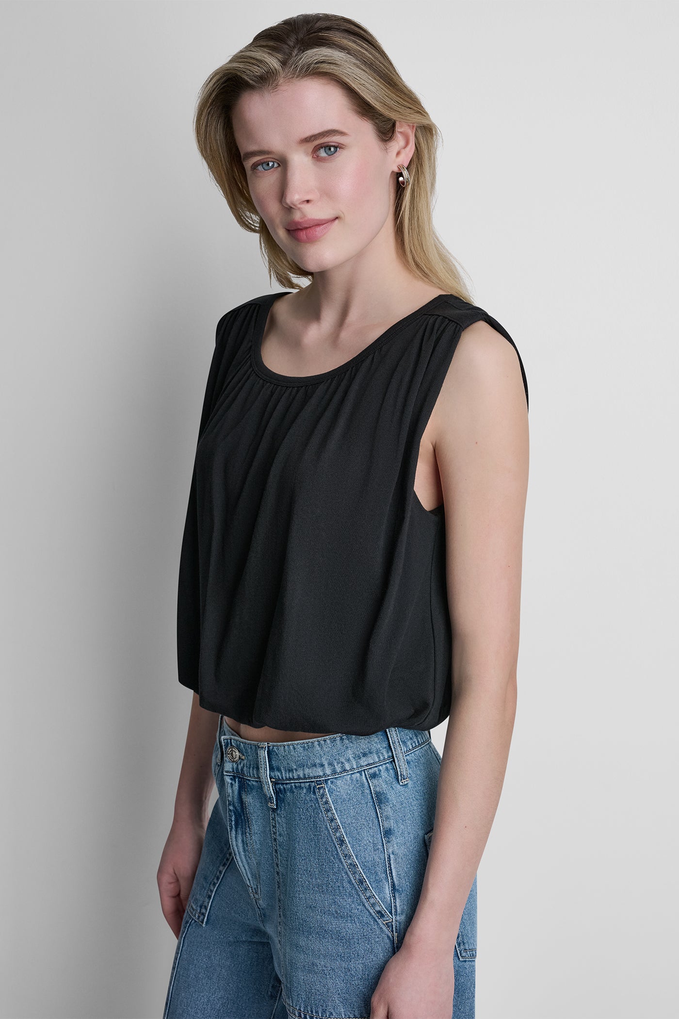 SLEEVELESS RUCHED TOP