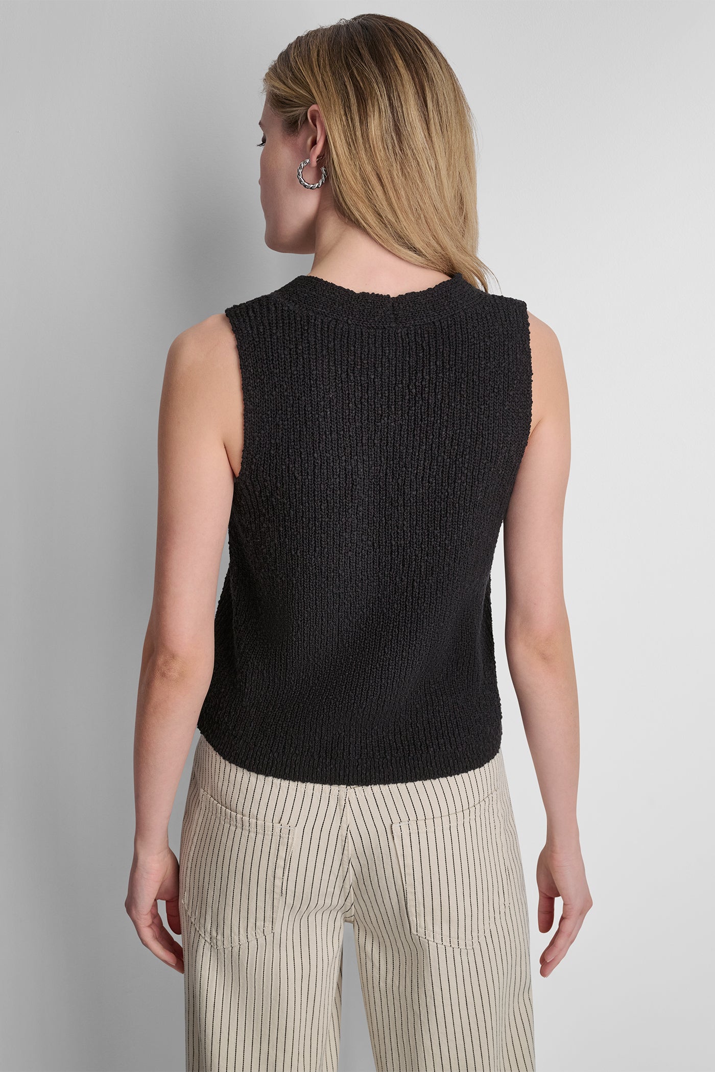 V-NECK SWEATER TANK