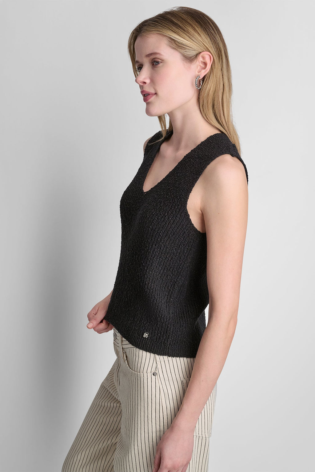 V-NECK SWEATER TANK