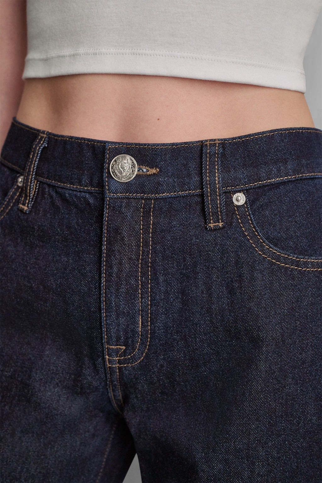 MID-RISE CLASSIC STRAIGHT