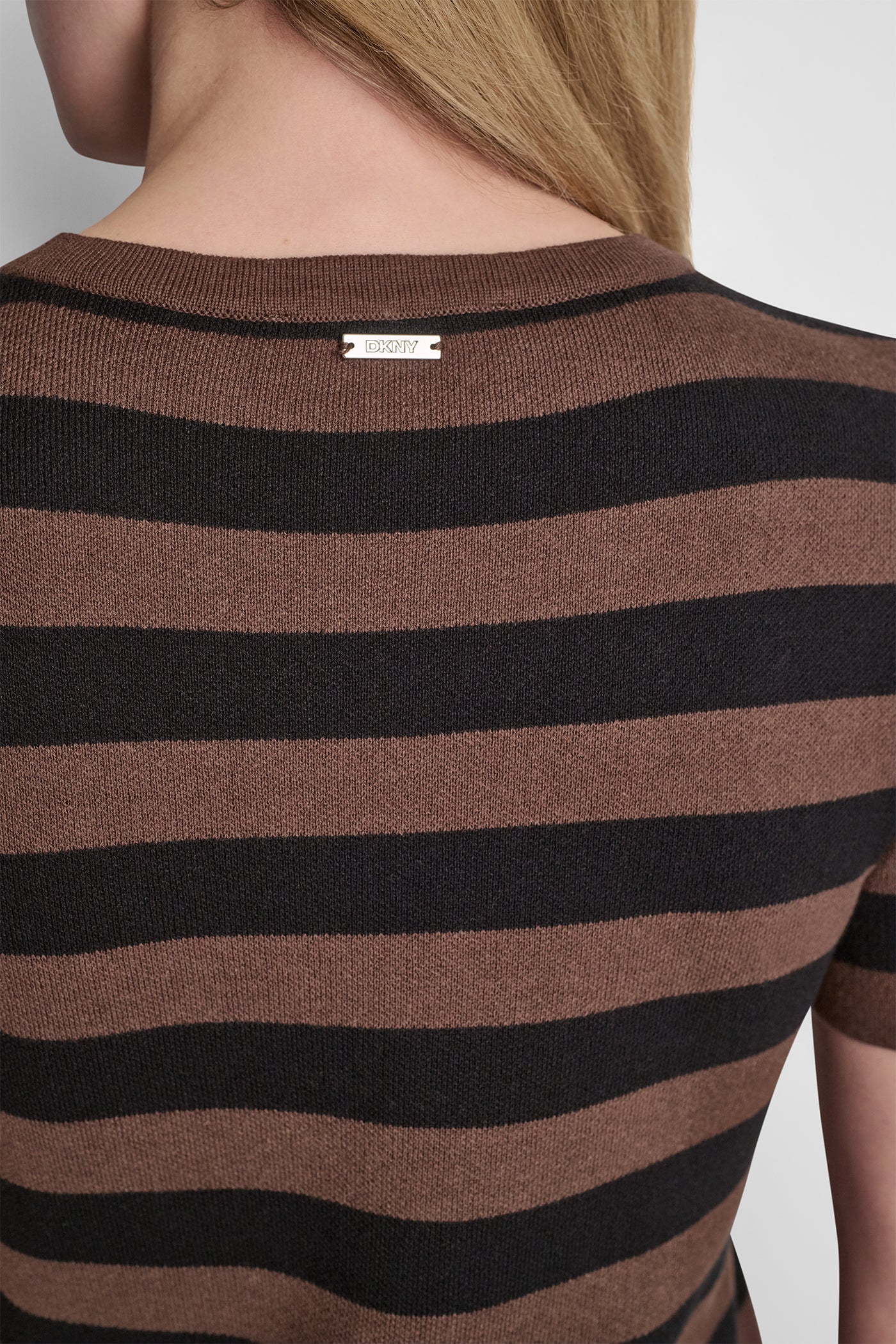 SHORT SLEEVE STRIPE SWEATER