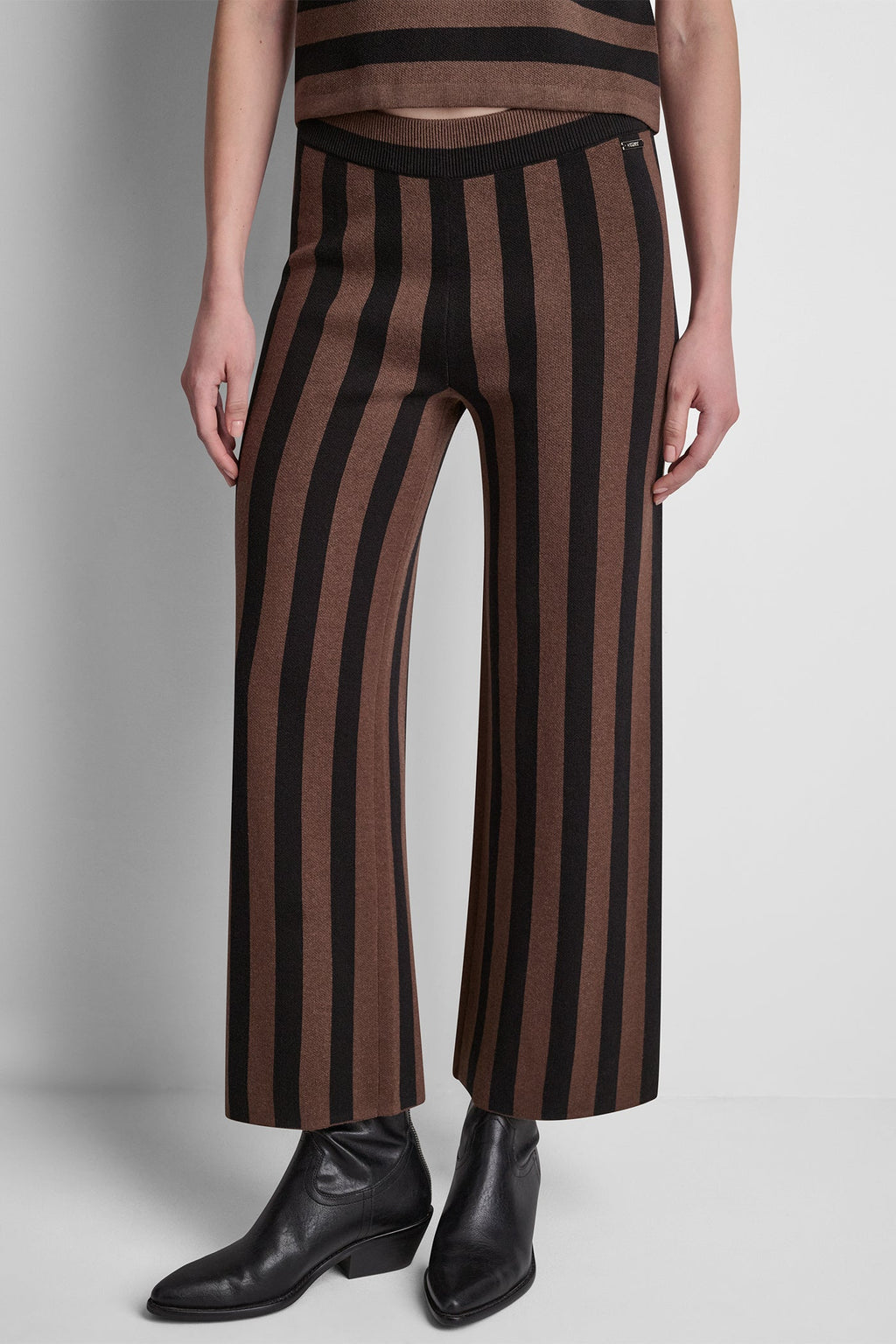 HIGH-RISE STRIPED PULL-ON FLARE PANT