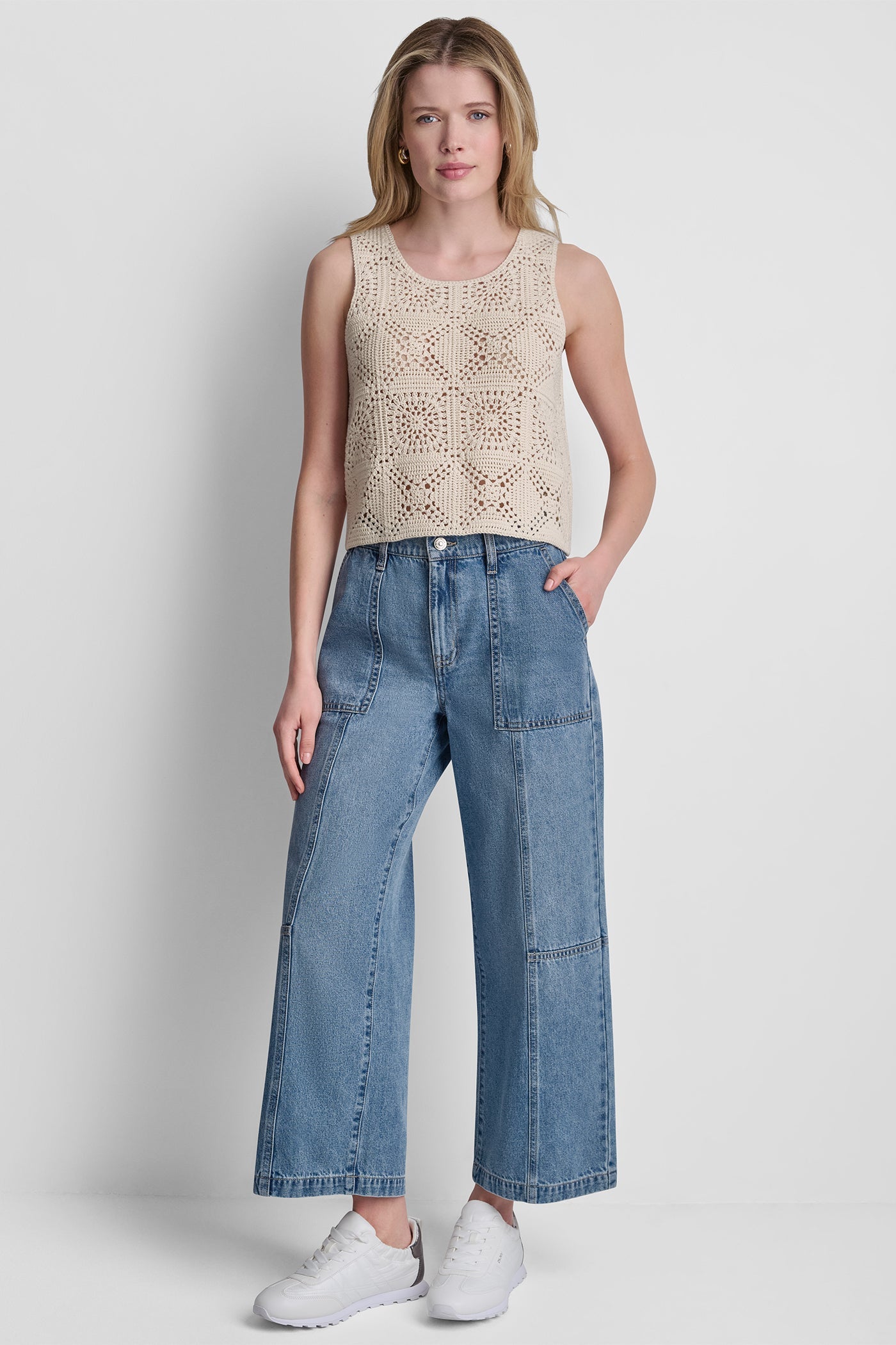 SLEEVELESS CROCHET SQUARE SWEATER