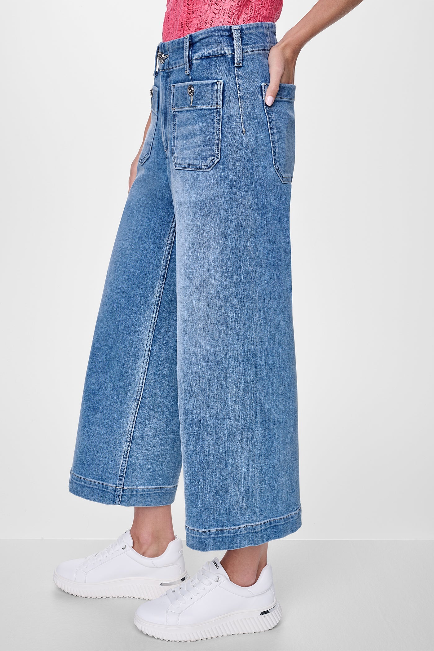 HIGH-RISE WIDE LEG WITH PATCH POCKETS