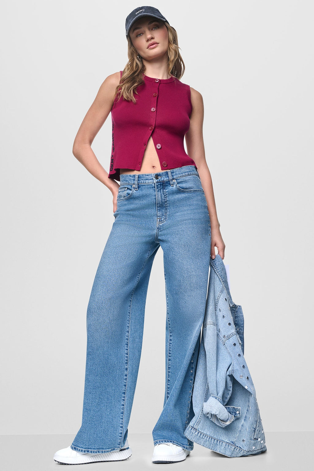 CROPPED SLEEVELESS LOGO TRIM SWEATER