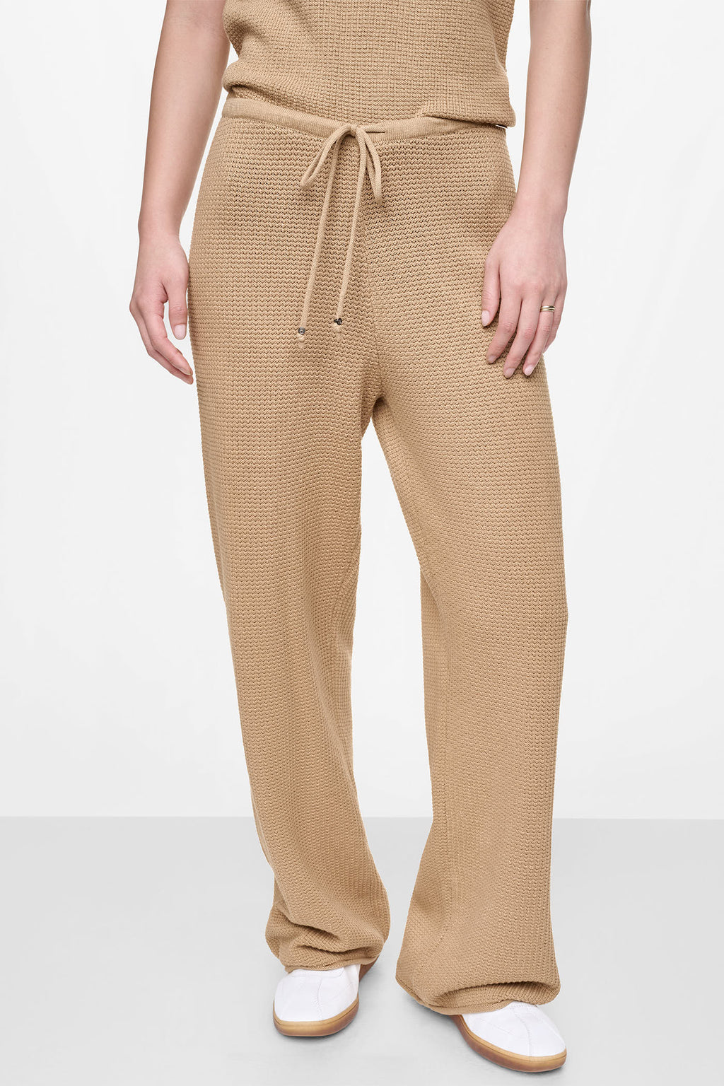 TUCK STITCH HIGH-RISE DRAWSTRING PANT