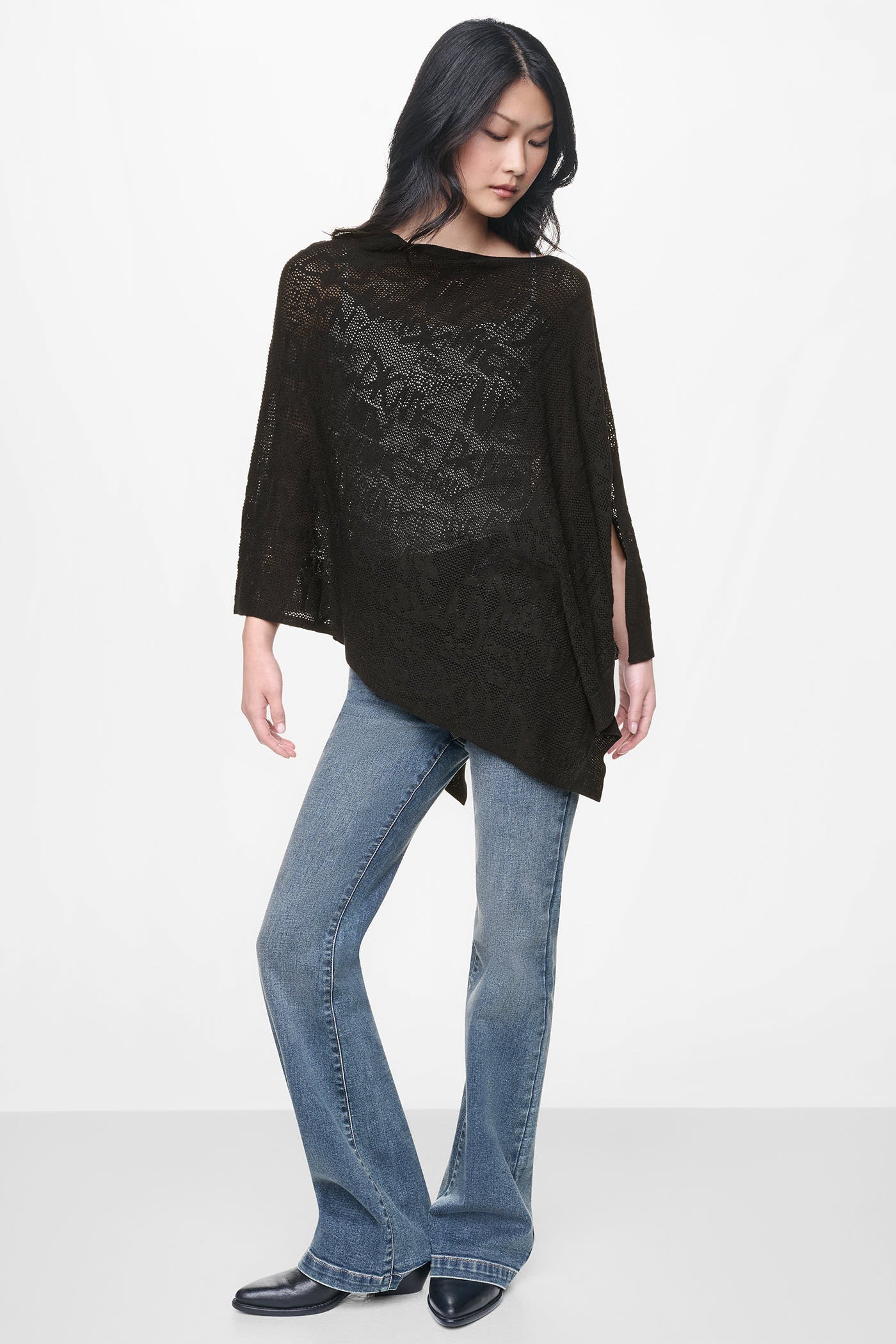 ASYMMETRIC FINE GAUGE PONCHO