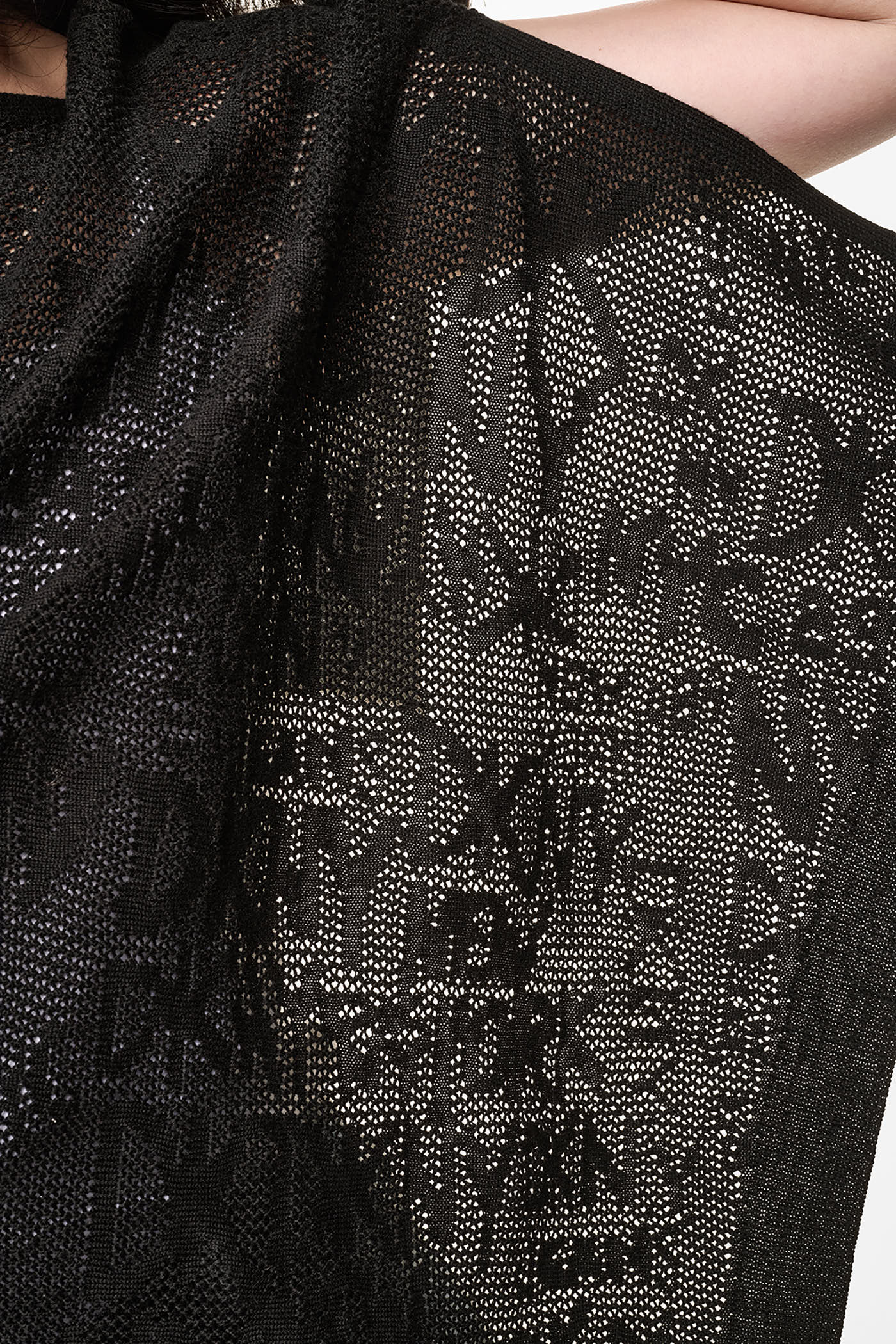 ASYMMETRIC FINE GAUGE PONCHO