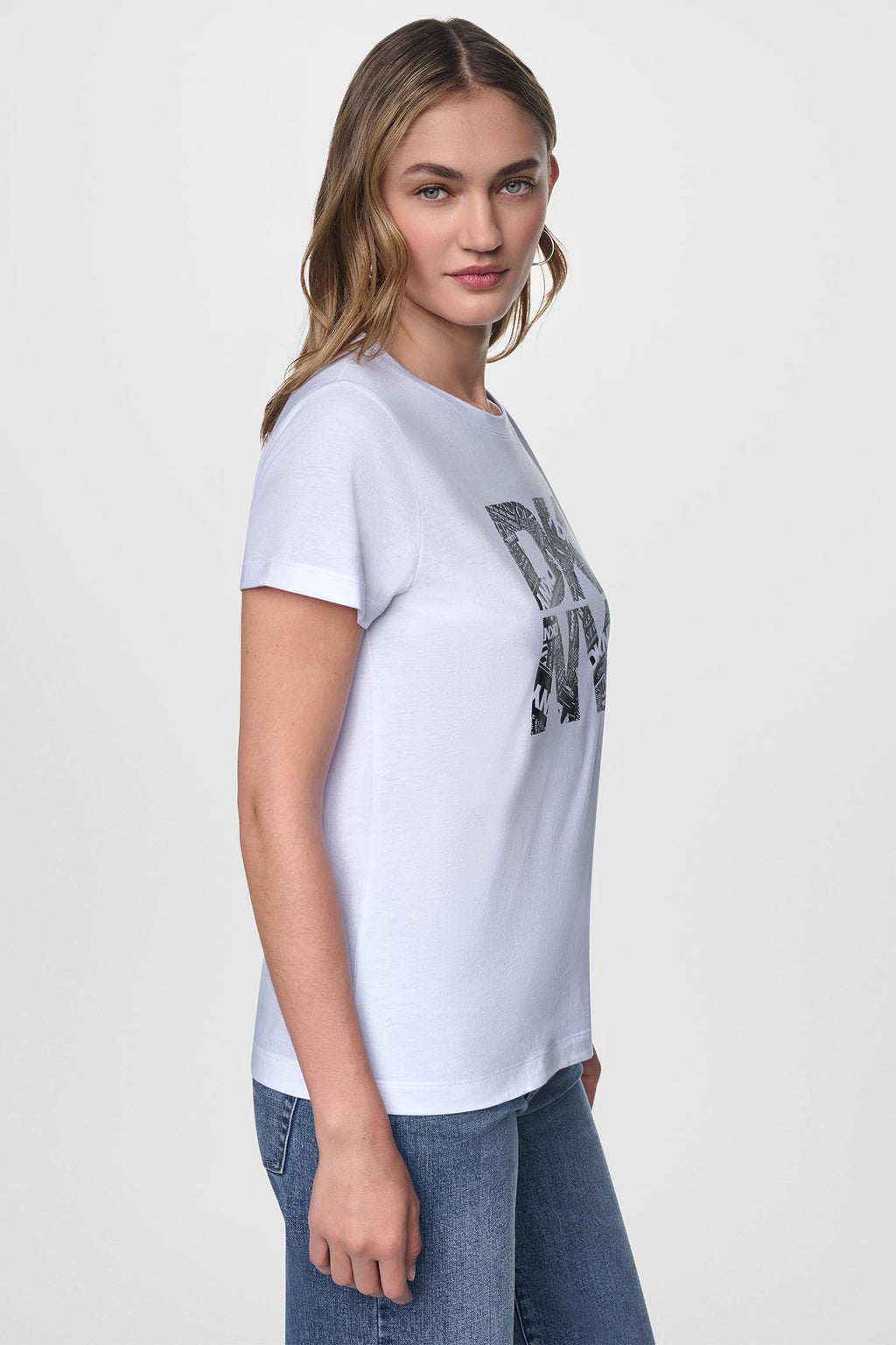 NEWSPRINT DKNY STACKED LOGO TEE