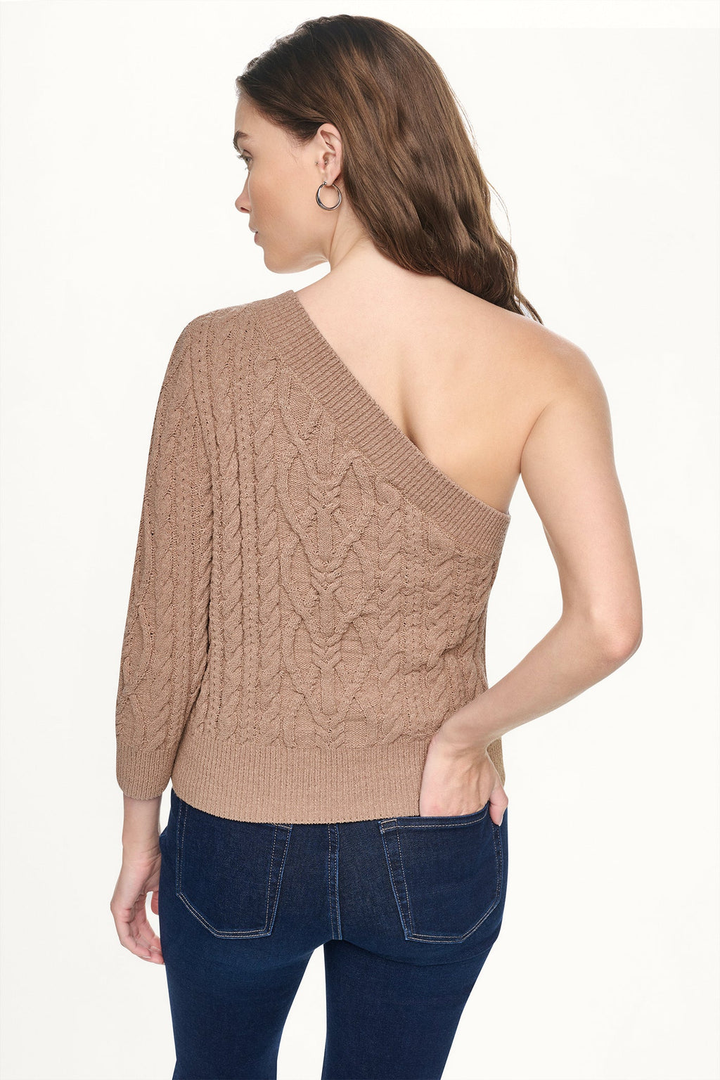 ONE SHOULDER CABLE KNIT SWEATER