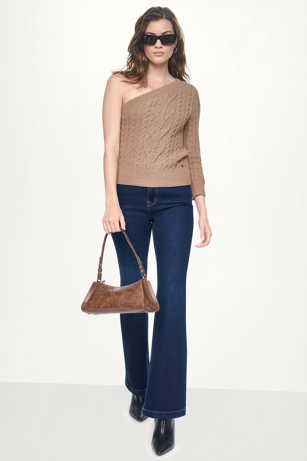 ONE SHOULDER CABLE KNIT SWEATER