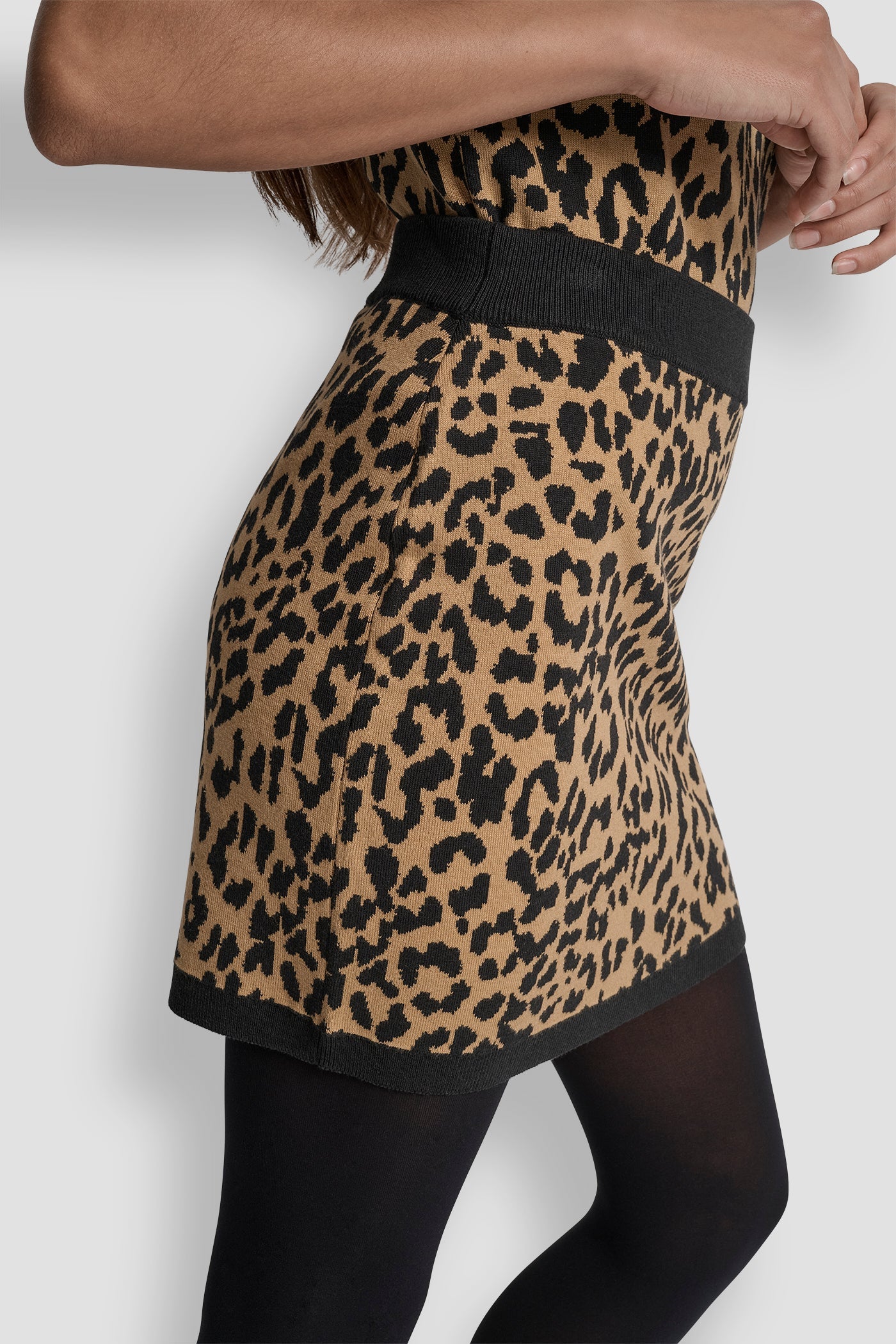 CHEETAH JACQUARD MINI SWEATER SKIRT