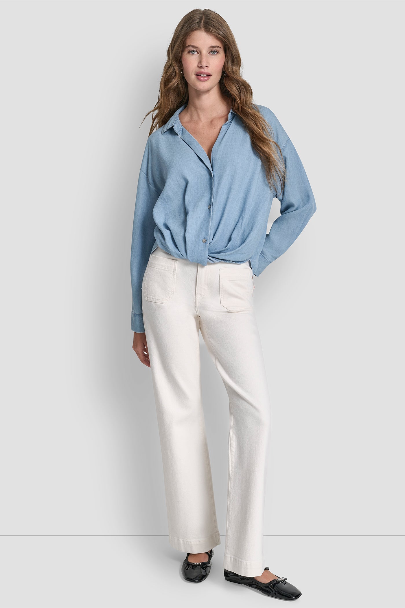 BUTTON-FRONT SHIRT WITH TWIST HEM