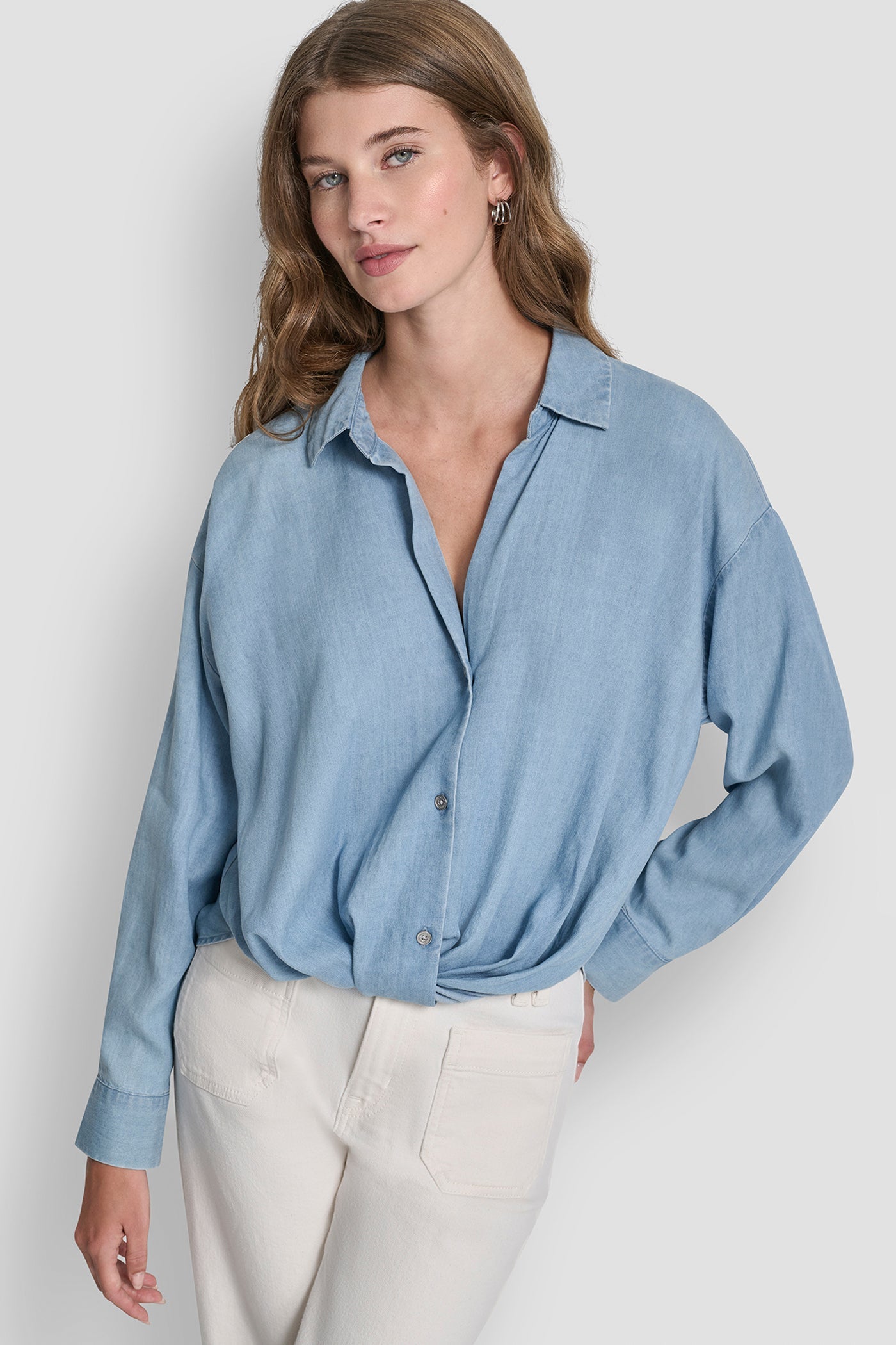 BUTTON-FRONT SHIRT WITH TWIST HEM