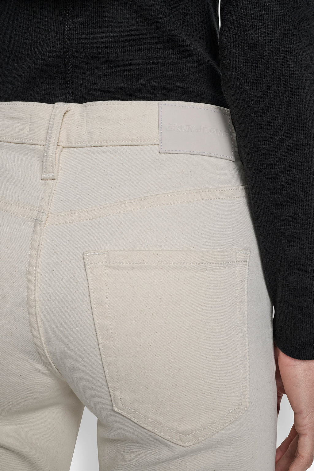 MID-RISE CLASSIC STRAIGHT WITH MINI RHINESTONES
