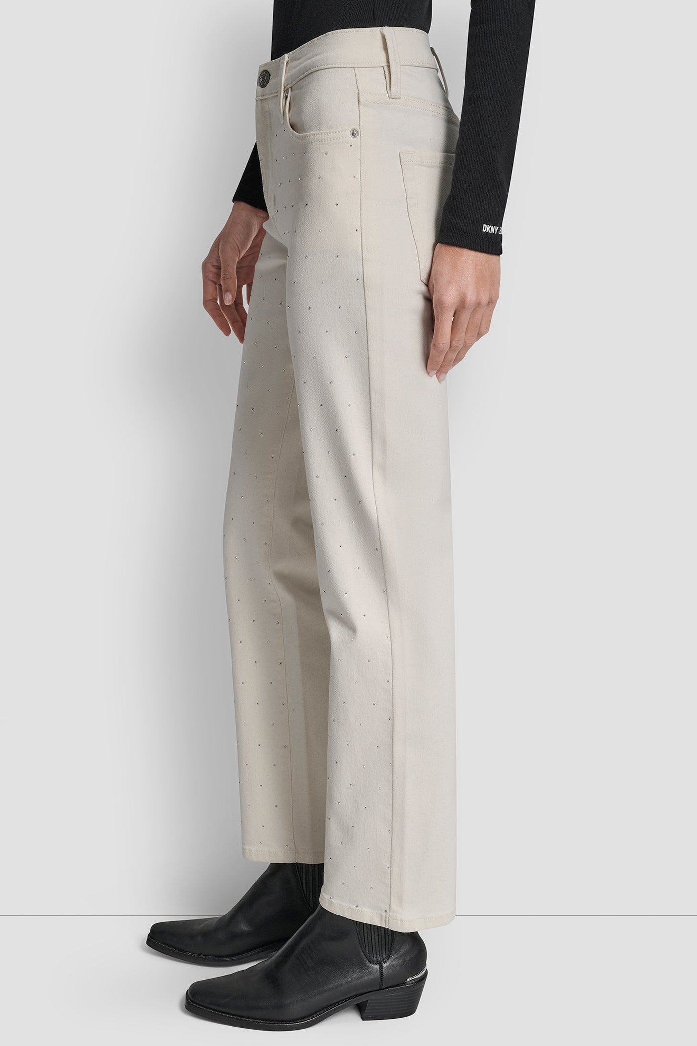 MID-RISE CLASSIC STRAIGHT WITH MINI RHINESTONES